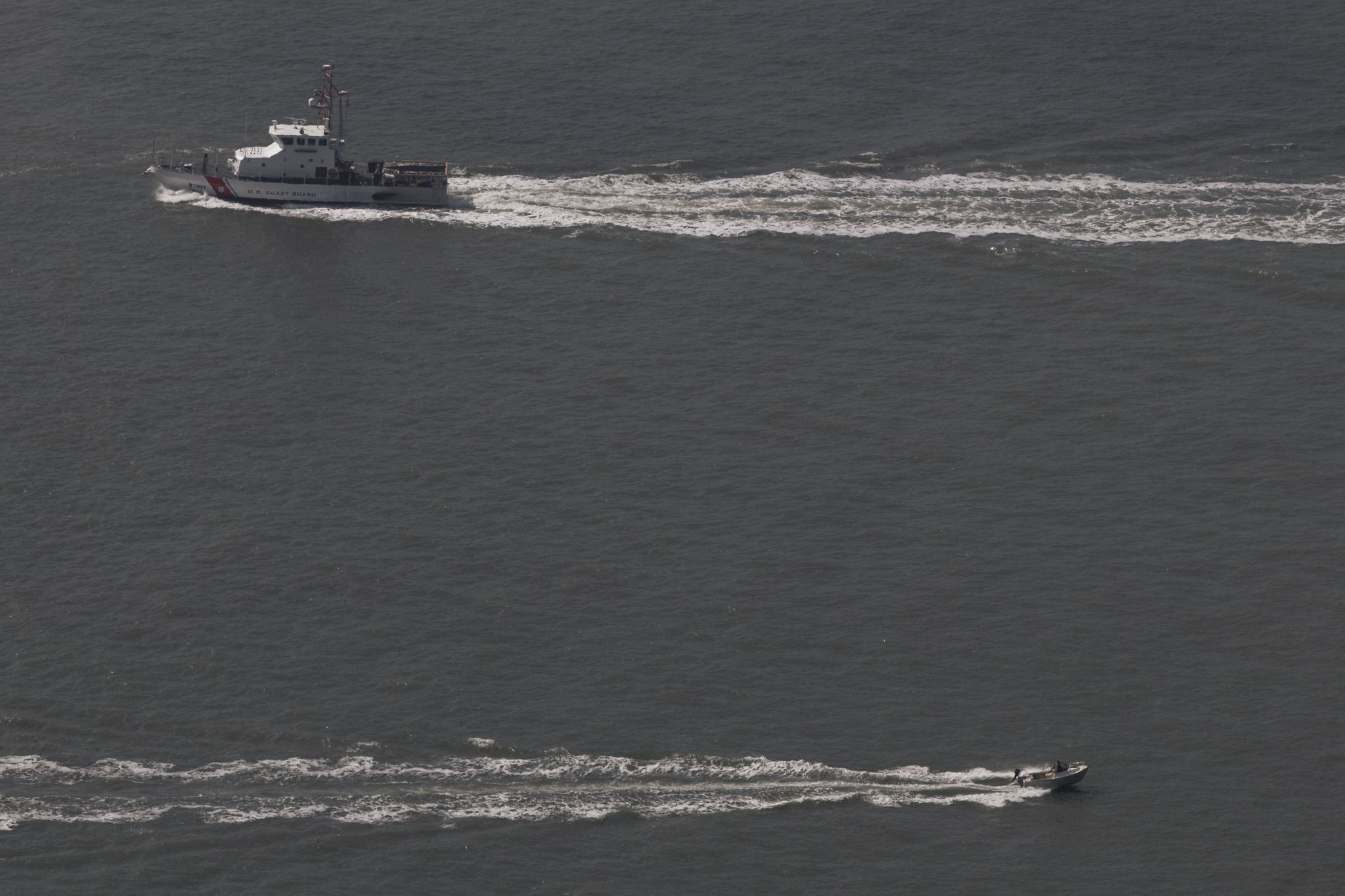 Body pulled from water as SFPD searches for boat that sank near Alcatraz