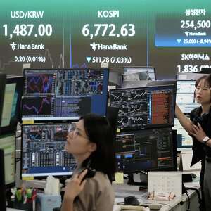 South Korea's central bank hikes rate for 1st time since 2023 to curb inflation, debt