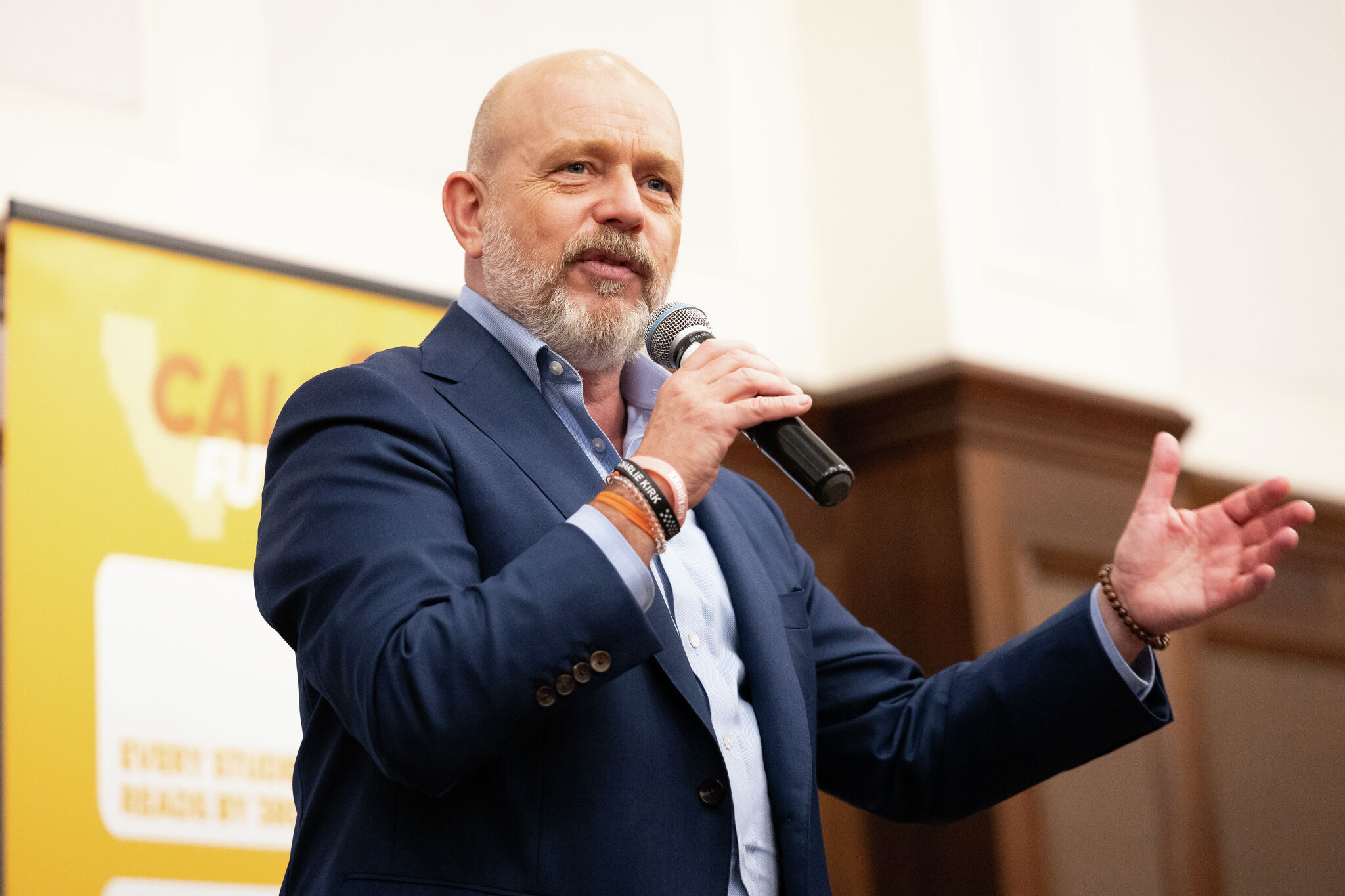 https://s.hdnux.com/photos/01/66/66/65/31157579/3/rawImage.jpg