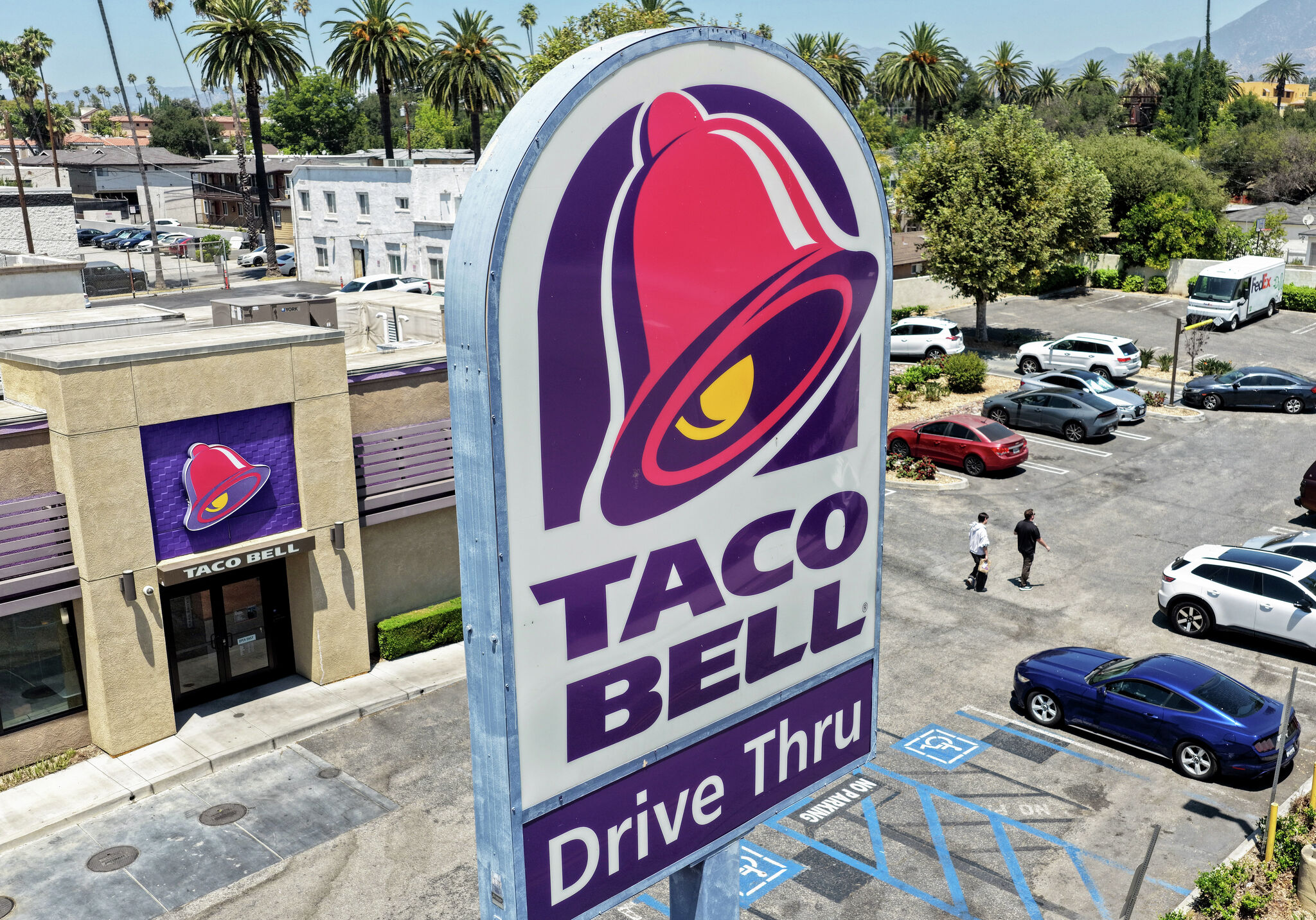 Taco Bell nimmt Salat von Taylor Farms nach Cyclospora-Ausbruch aus dem ...