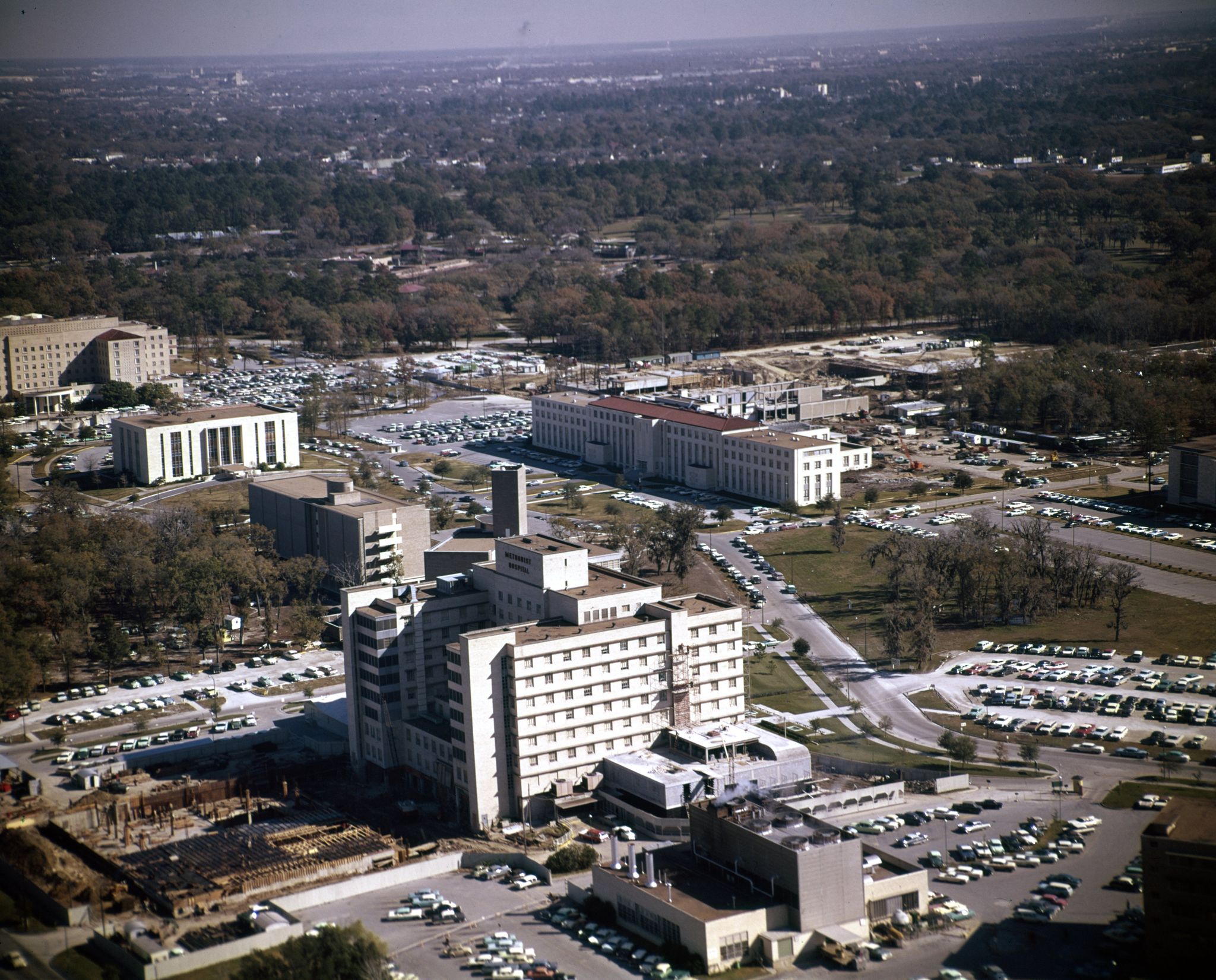 https://s.hdnux.com/photos/01/66/67/34/31160077/3/rawImage.jpg
