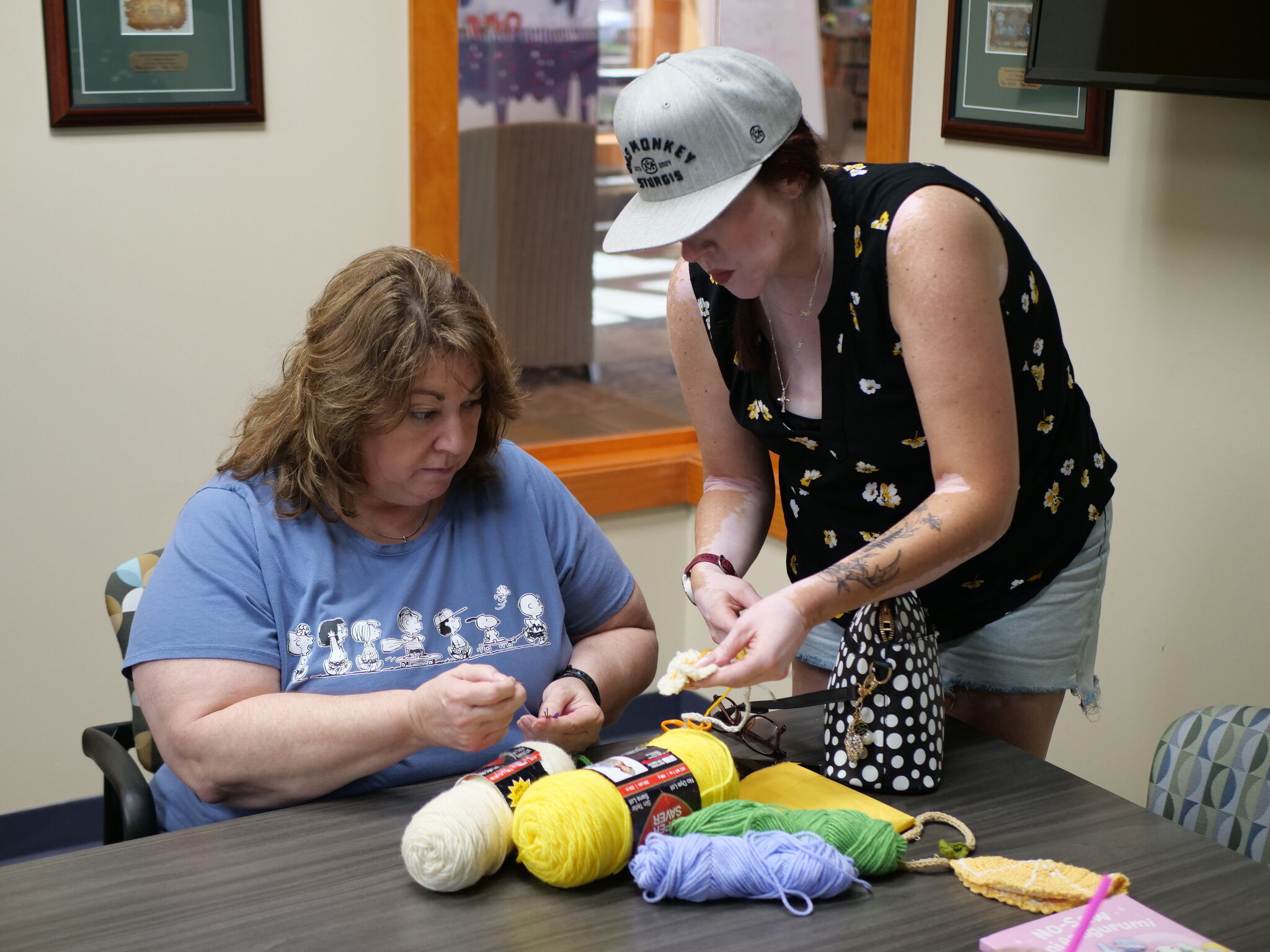 Glen Carbon library crochet session helps yarn lovers learn, relax