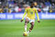 Linda Caicedo de Colombia dribla el balón durante el partido de la Copa SheBelieves 2026 entre Estados Unidos y Colombia en el Sports Illustrated Stadium el 7 de marzo de 2026, en Harrison, Nueva Jersey.