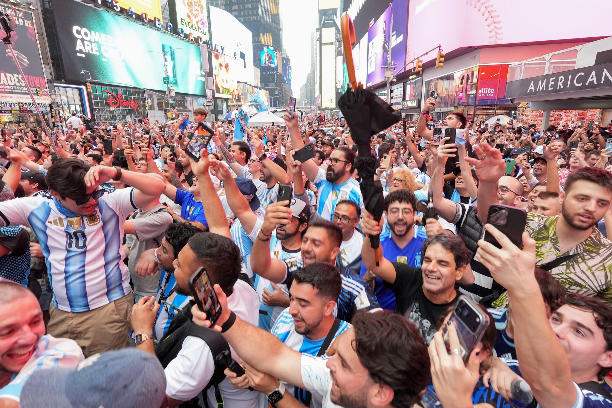 chron.com - The Associated Press - The Latest: Argentina and Spain will face off to lift the World Cup trophy