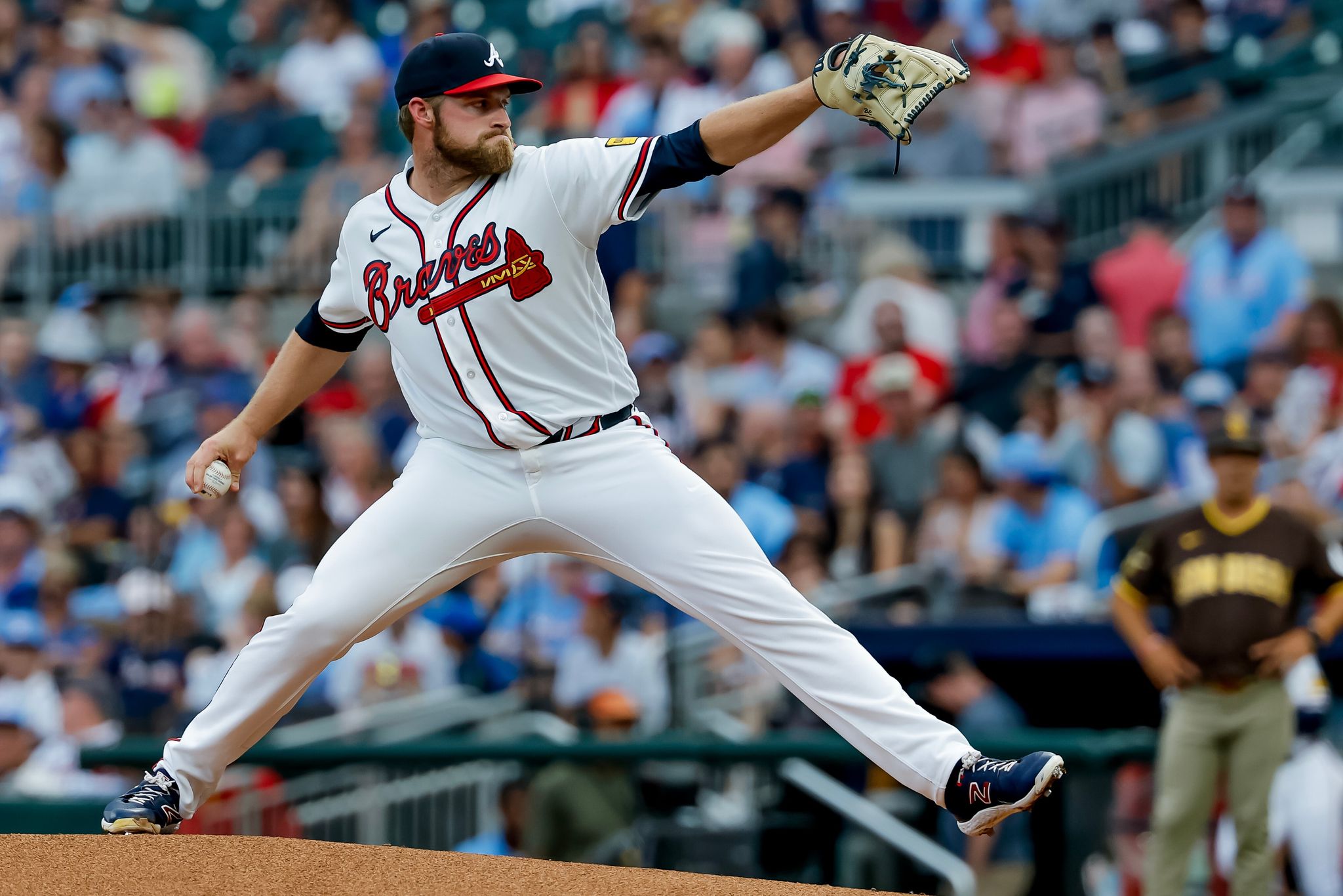 Bryce Elder da respiro al bullpen y guía a los Bravos a un 3-2 sobre los Padres