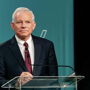 Arizona Republicans pick nominees Tuesday for governor and other top offices