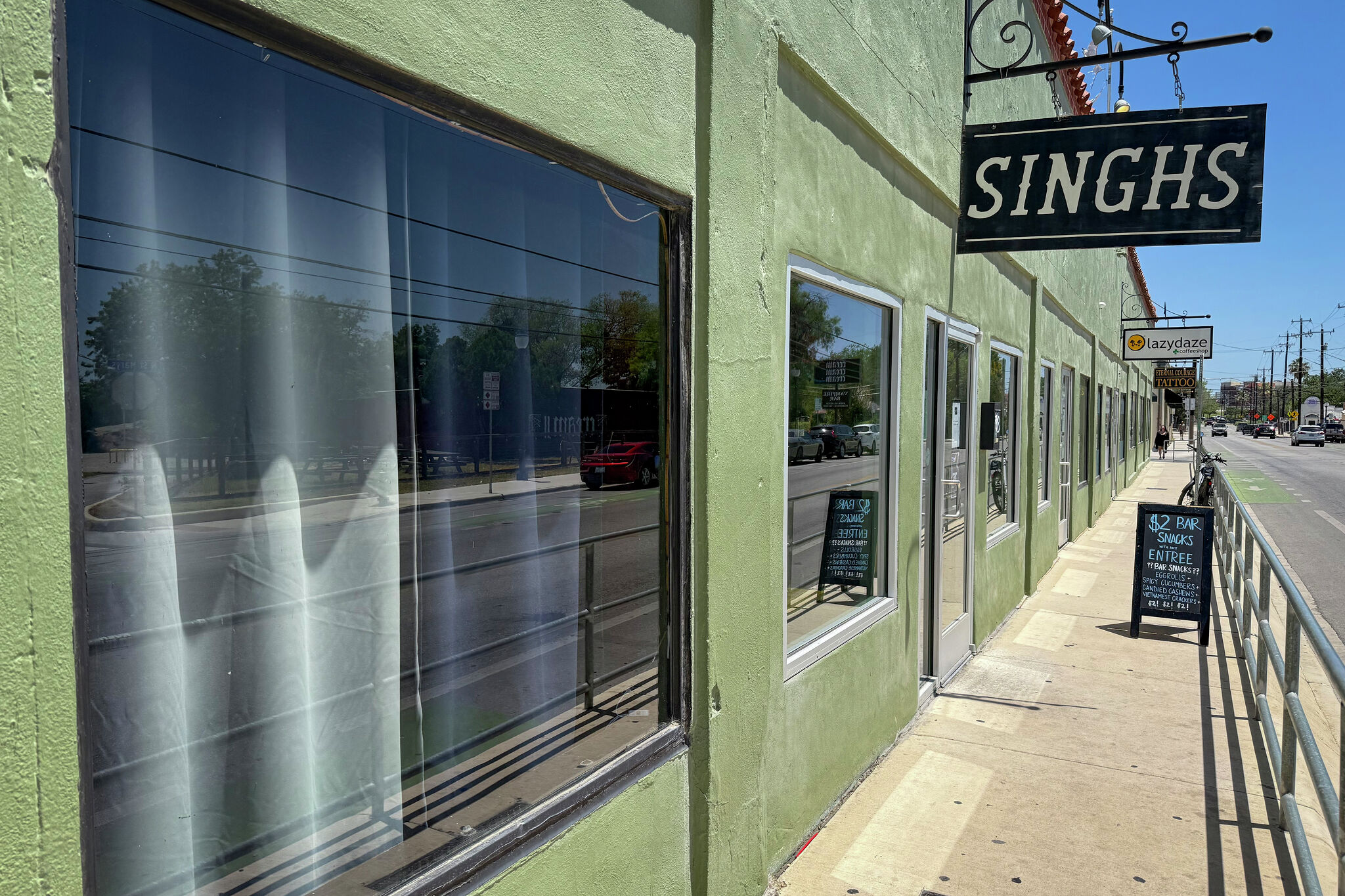 Singhs closes both San Antonio locations, leaving fans heartbroken