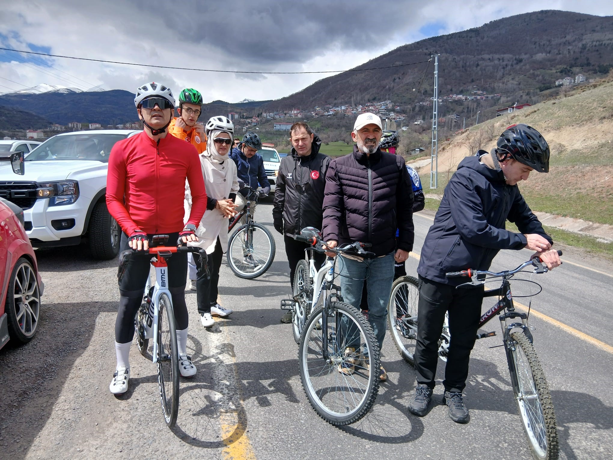 A Turkish governor is sacked over photos in snug cycling shorts. Many ...