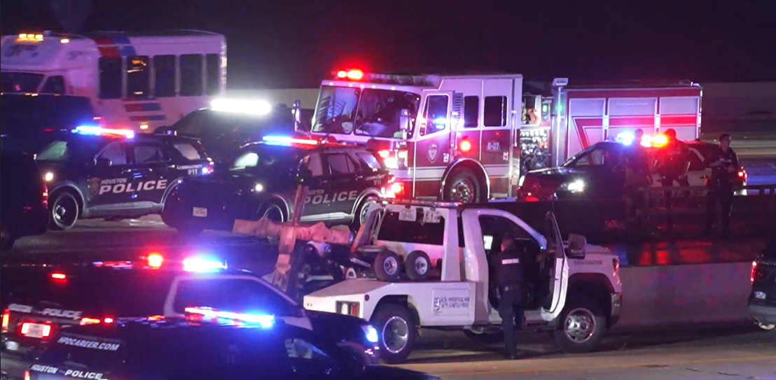 2 women killed during Houston police chase over shoplifting call