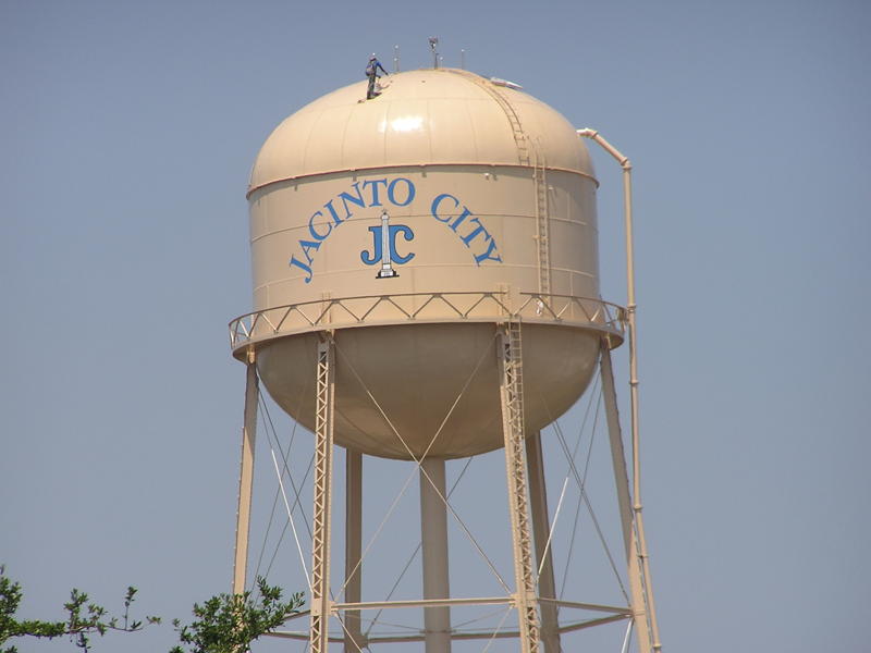 chron.com - Macy Meinhardt - How one AI data center listing sent Jacinto City into action