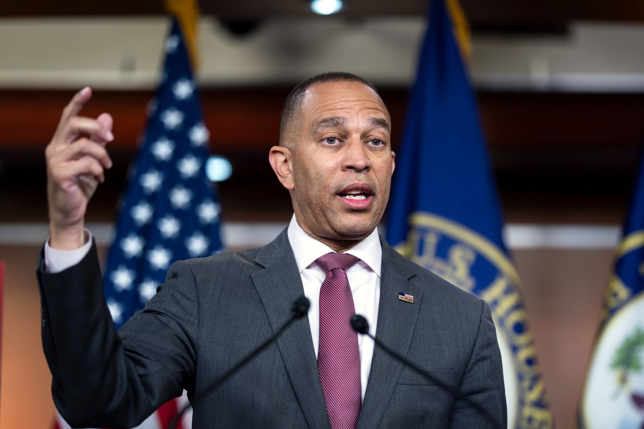 Image for House Democratic leader Hakeem Jeffries kicks off 100 days till midterms with affordability agenda