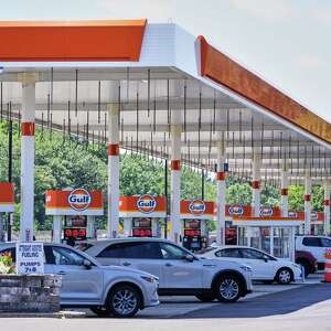 Oil prices ease after US and Iran pause their attacks