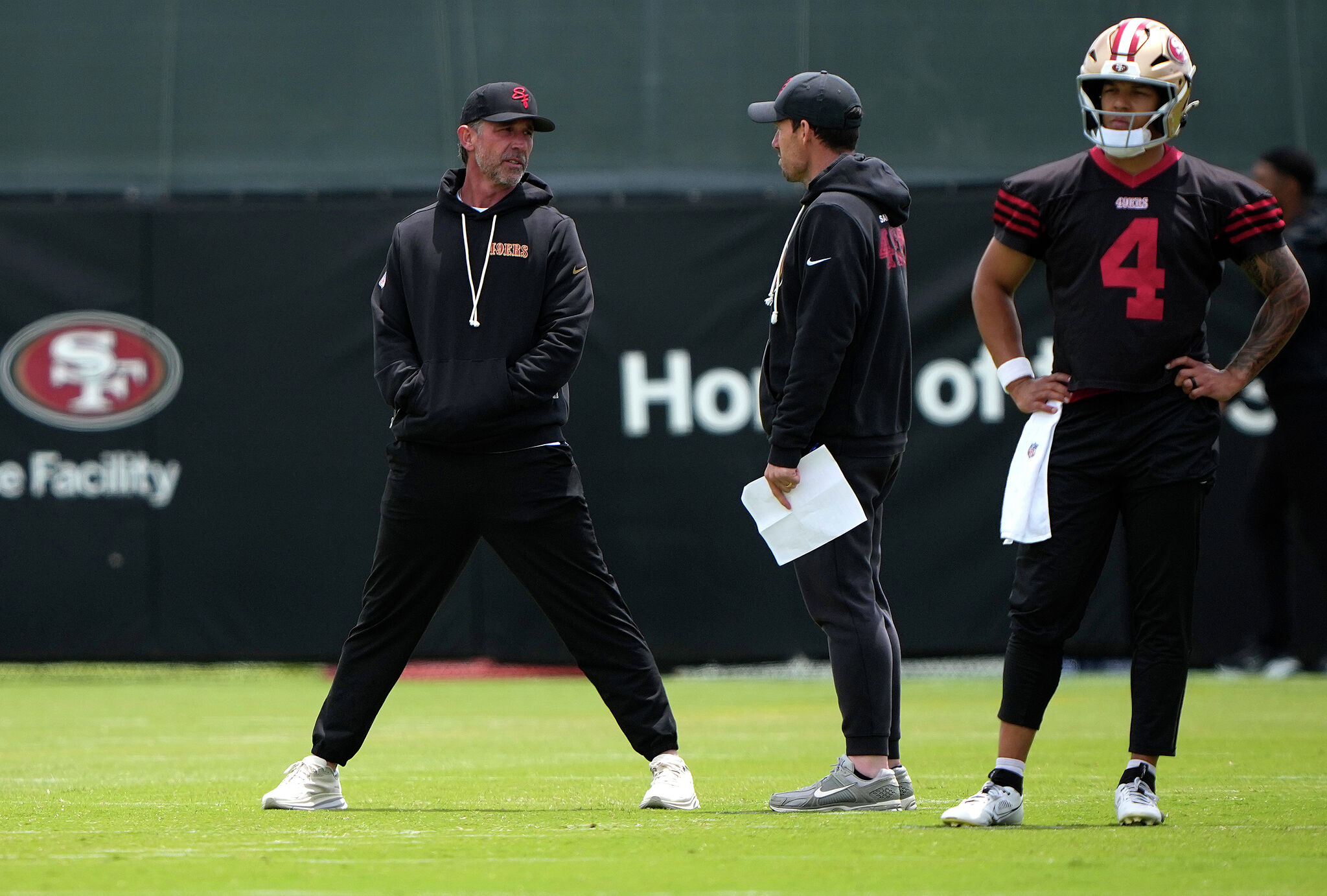 49ers coach Kyle Shanahan's car crash sparked a massive media spat - SFGATE