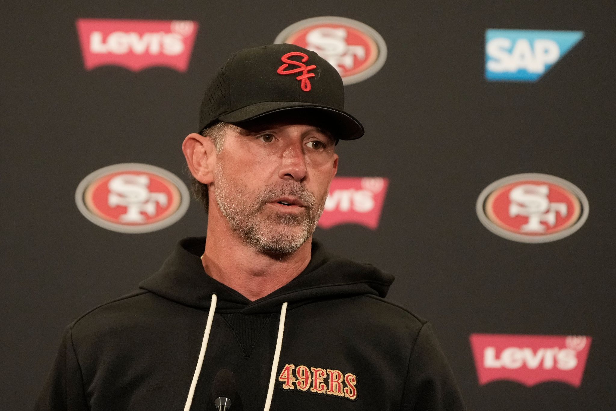 49ers’ Kyle Shanahan accepts blame for car crash, says he swerved when phone fell - San Francisco Chronicle