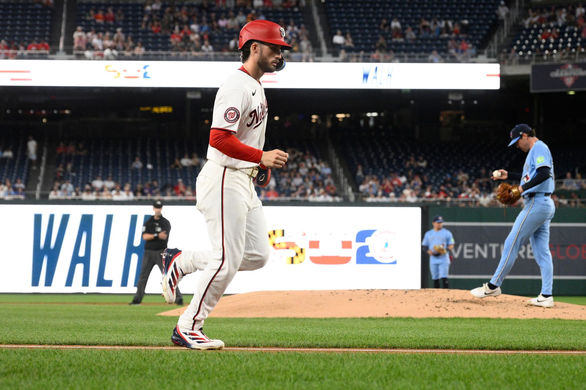 Nacionales reciben 6 boletos de Shane Bieber en 1ra entrada de 4 carreras y vencen 8-6 a Azulejos