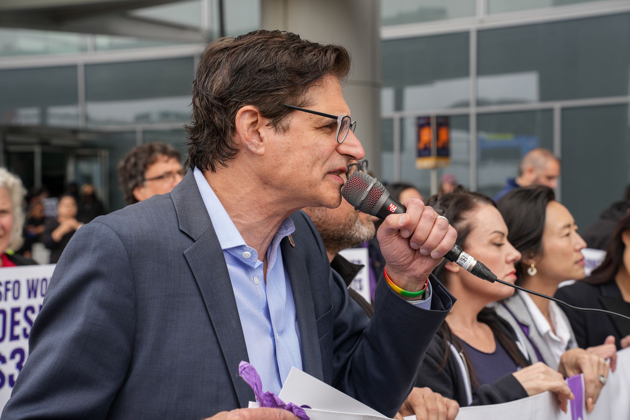 Regional: Ai Transparency Measure From Bay Area Lawmakers To Take Effect Saturday