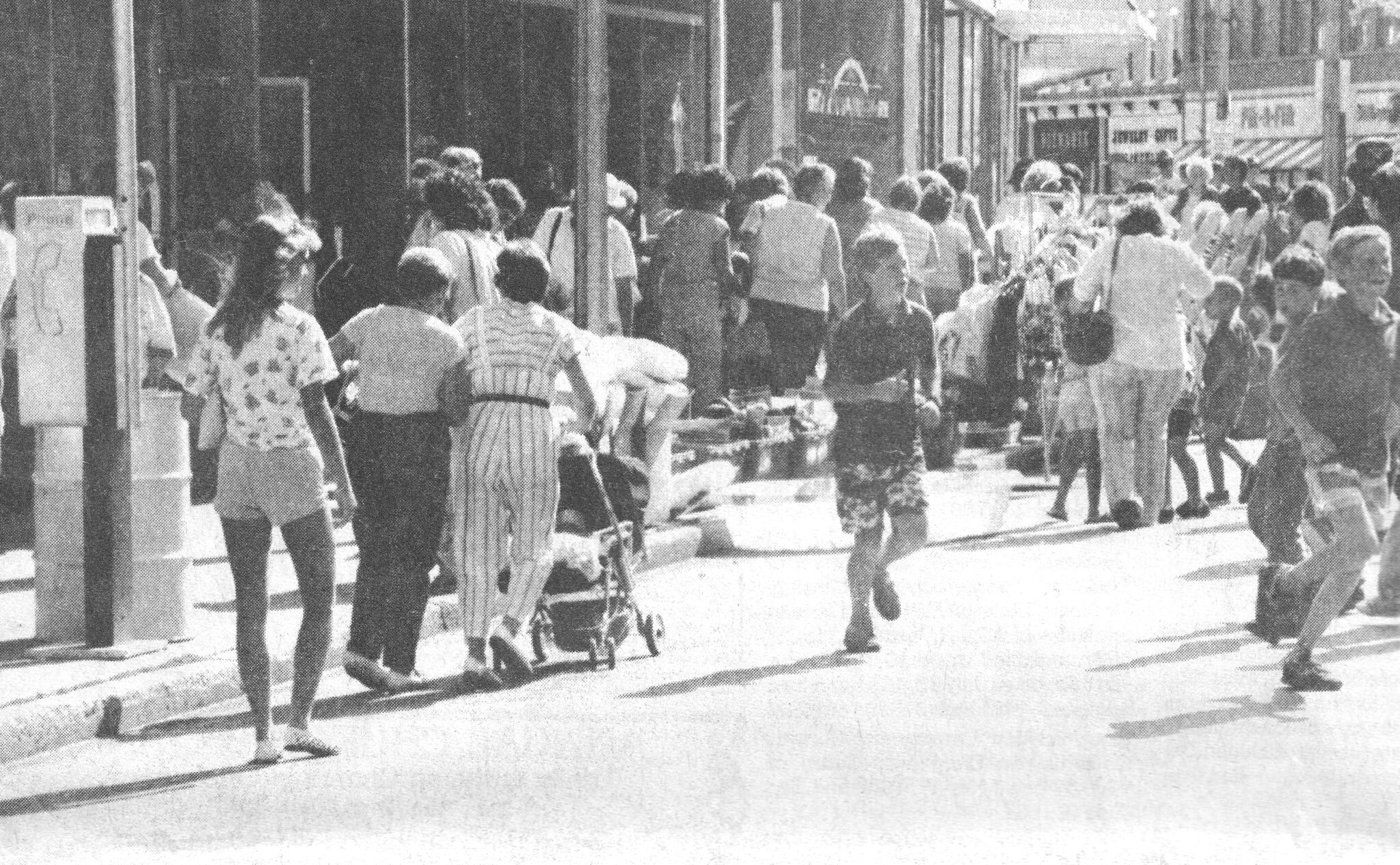 Looking Back for July 31: Sidewalk sale draws crowds