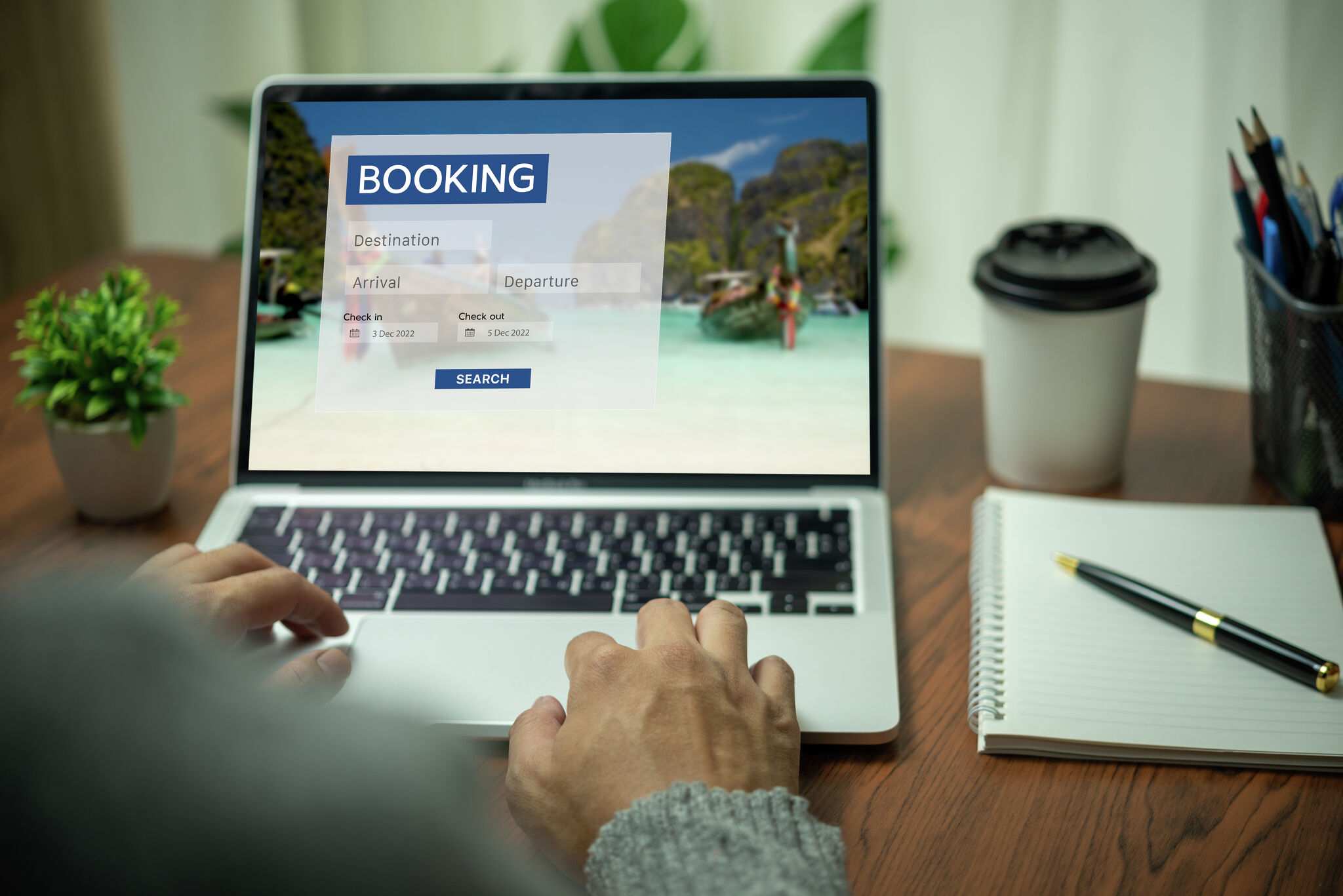 sfchronicle.com - Bob Egelko - Hotel room booking companies sued by San Francisco for offering 'no value' to consumers