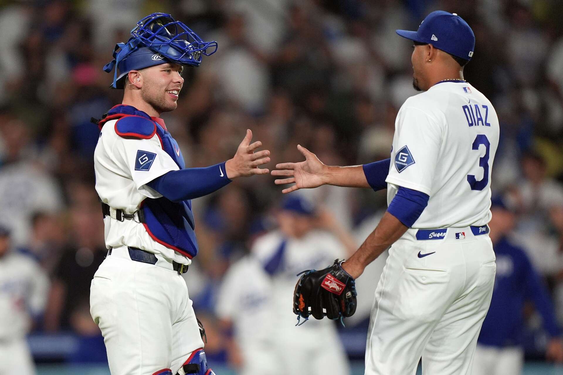Cue the trumpet: Edwin Díaz returns to earn save for the Dodgers