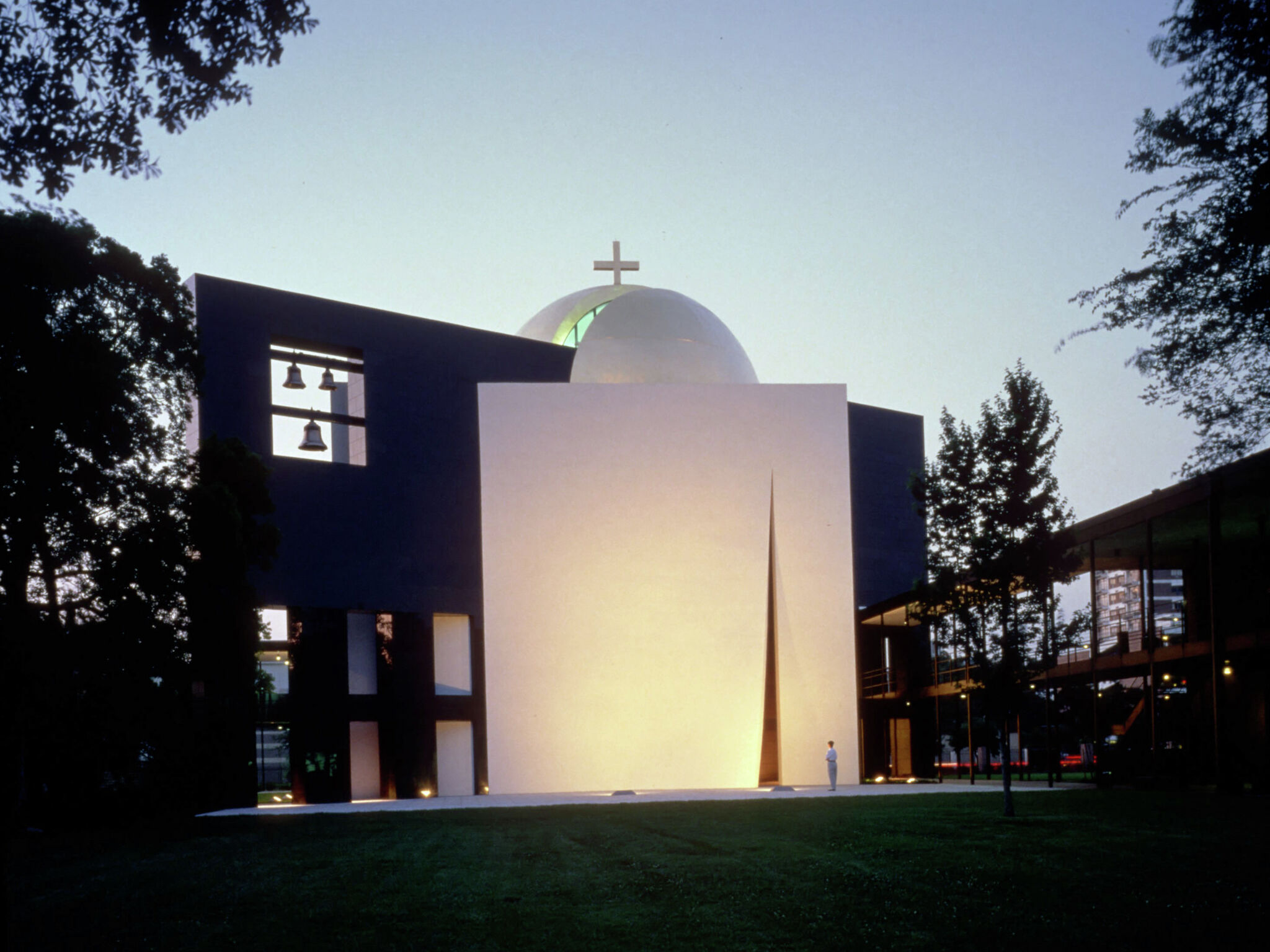 https://s.hdnux.com/photos/01/66/75/03/31183042/5/rawImage.jpg
