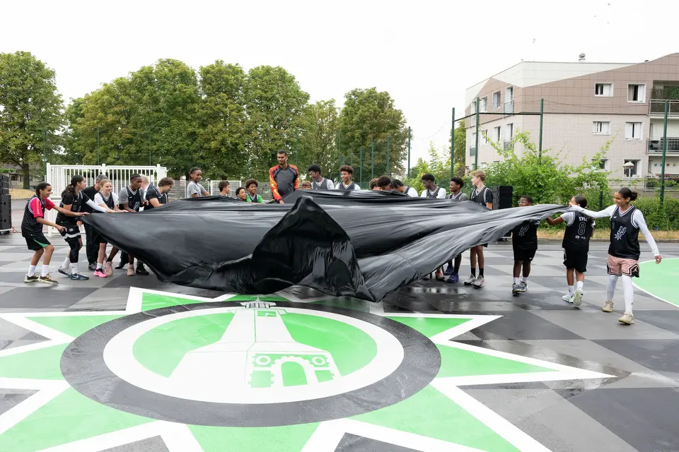 Victor Wembanyama inaugurates the Paul Vaillant-Couturier basketball playground in Nanterre on July 30, 2026. Photo by Laurent Zabulon/Kelma Studio.