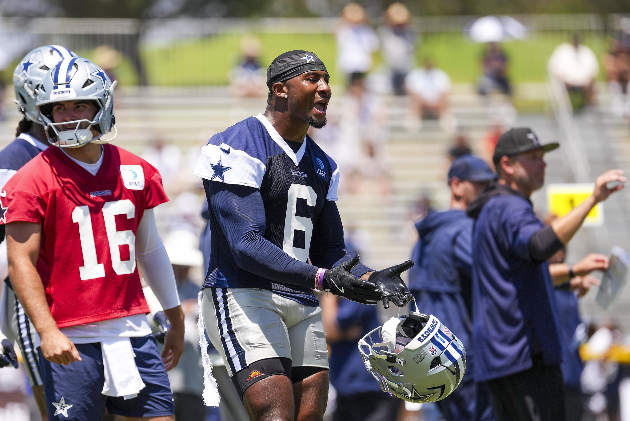 Cowboys like Donovan Ezeiruaku's 'edge,' but want to keep him from running too hot Ezeiruaku was ejected from the second padded practice after he was seen throwing a punch at right tackle Terence Steele. Staff Writer Aug 6, 2026