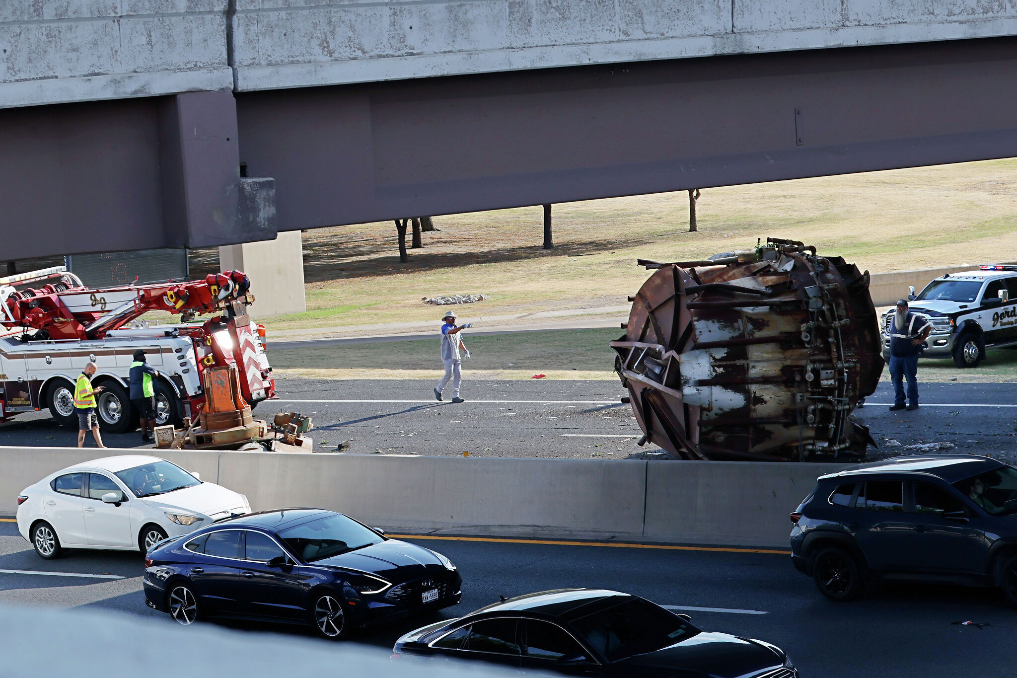 Brücke der I-635 nach Unfall mit 15,4 Tonnen Ladung in Dallas repariert