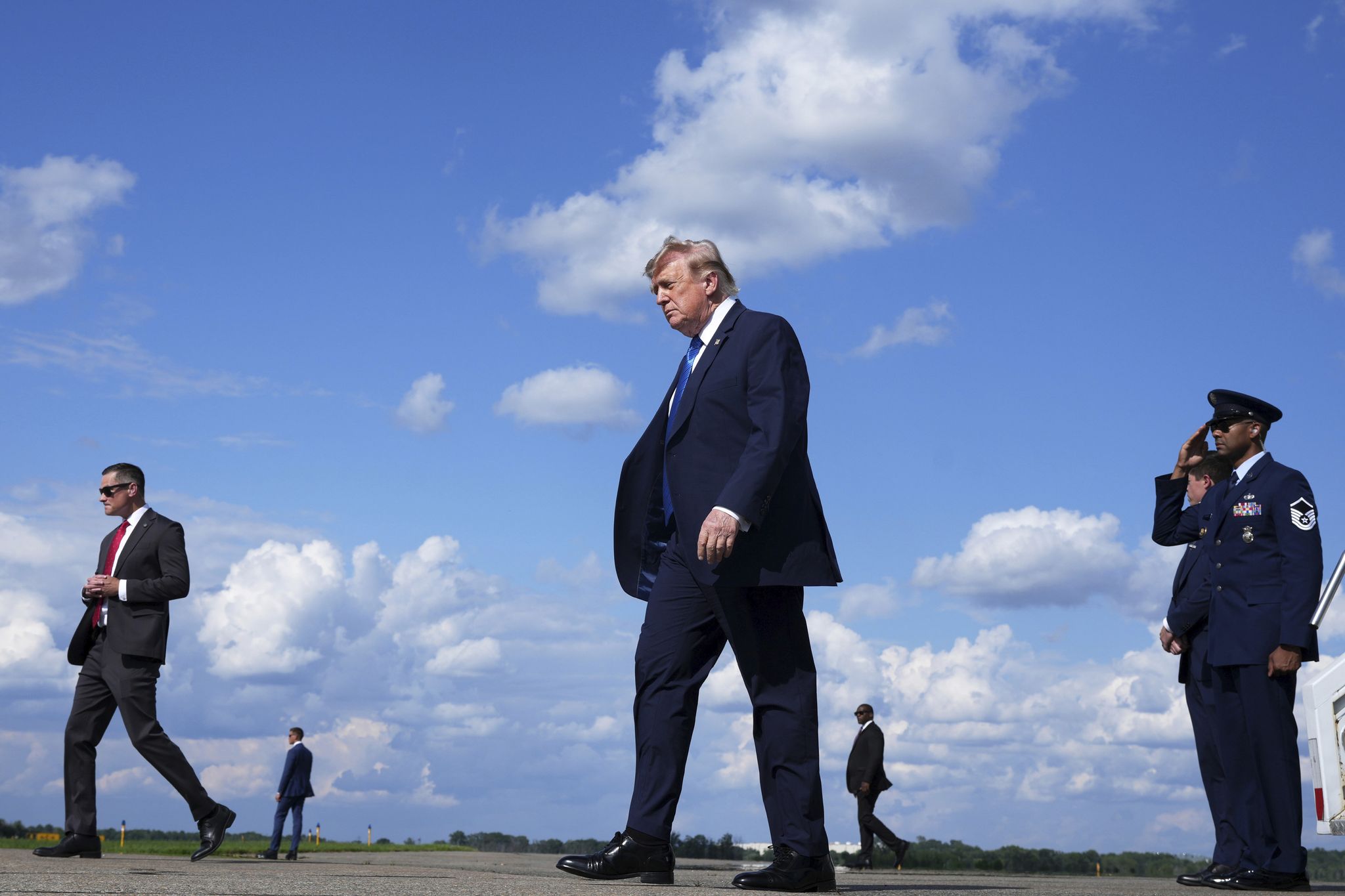 Republicans rate Trump higher on immigration than on the economy or Iran, AP-NORC poll finds By AMELIA THOMSON-DEVEAUX, LINLEY SANDERS and MIKE CATALINI , Associated Press Updated Aug 2, 2026 10:08 a.m.