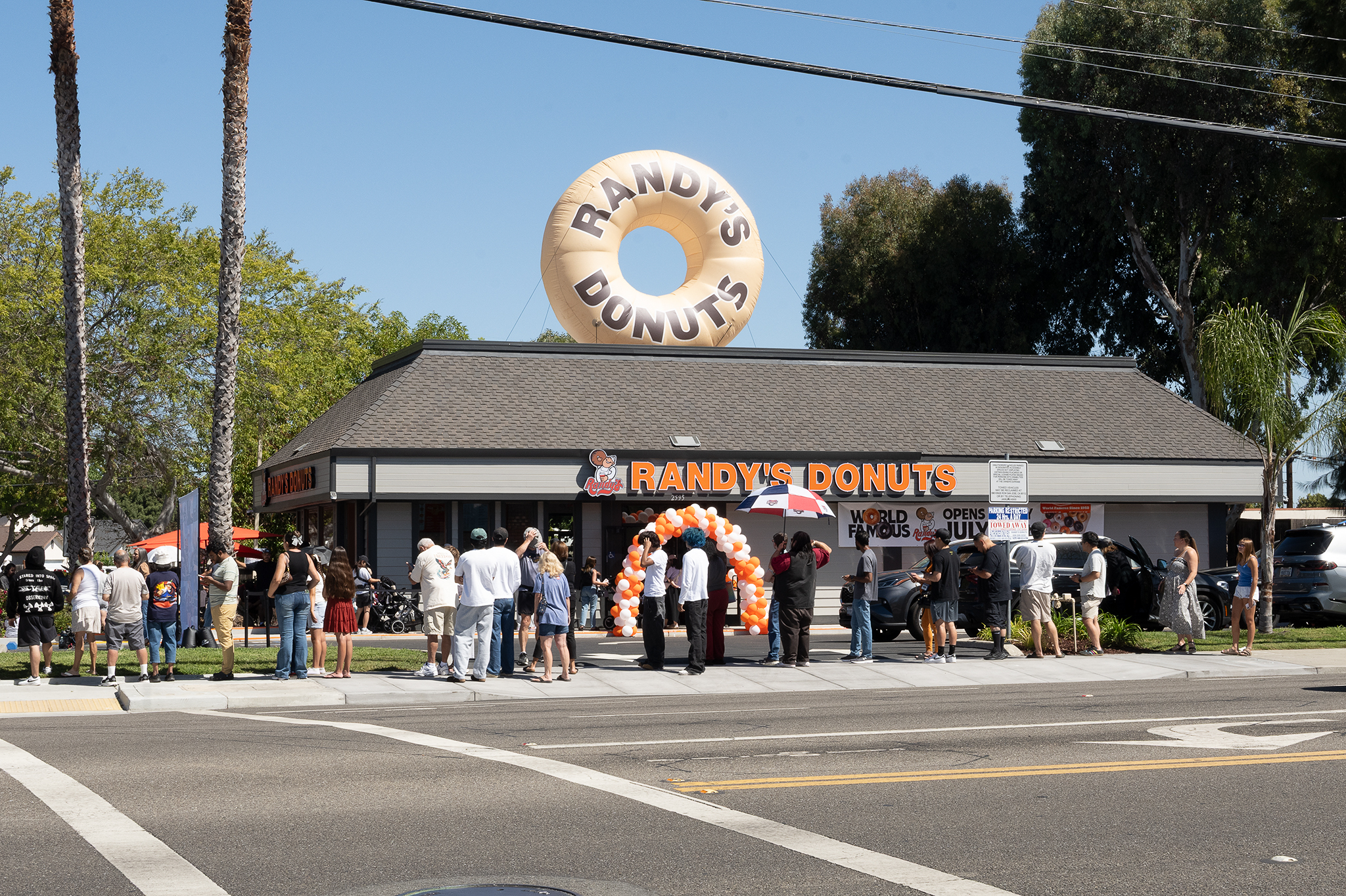 The unexpected doughnut war of Santa Clara