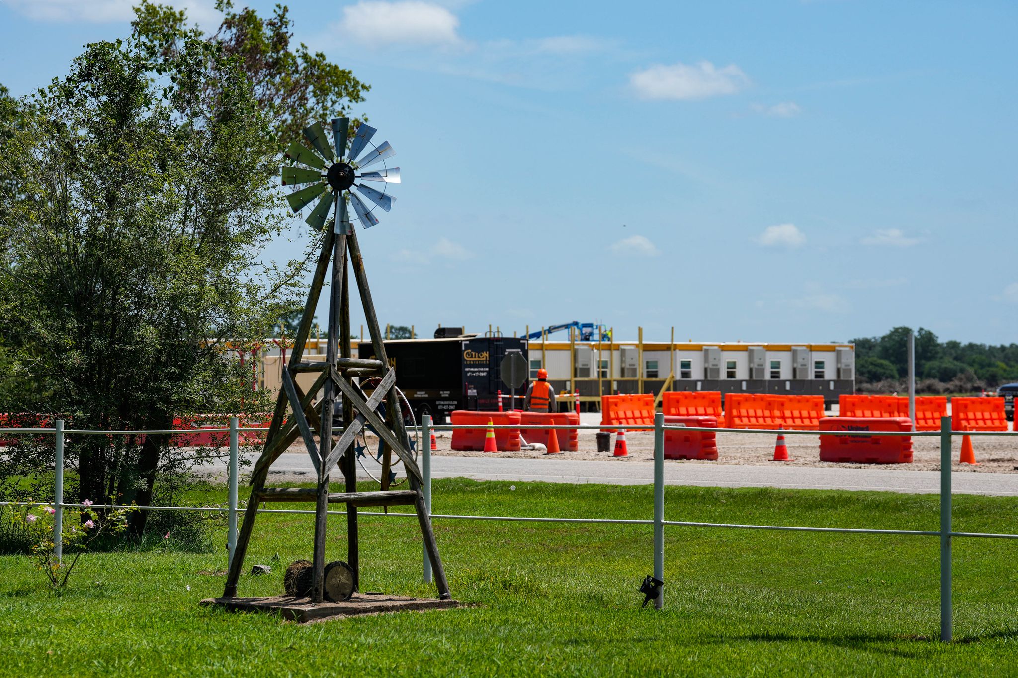 https://s.hdnux.com/photos/01/66/76/27/31188427/3/rawImage.jpg