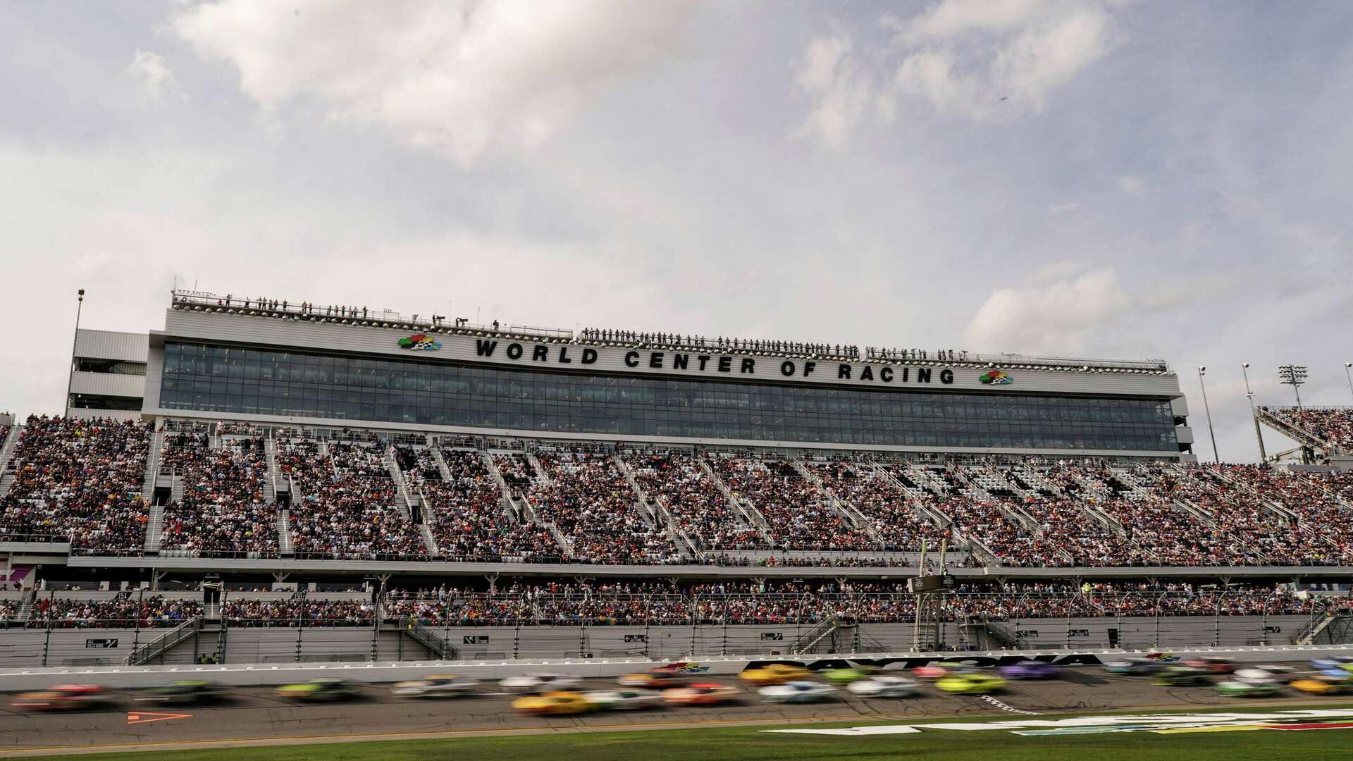 NASCAR's exhibition Clash returning to Daytona International Speedway