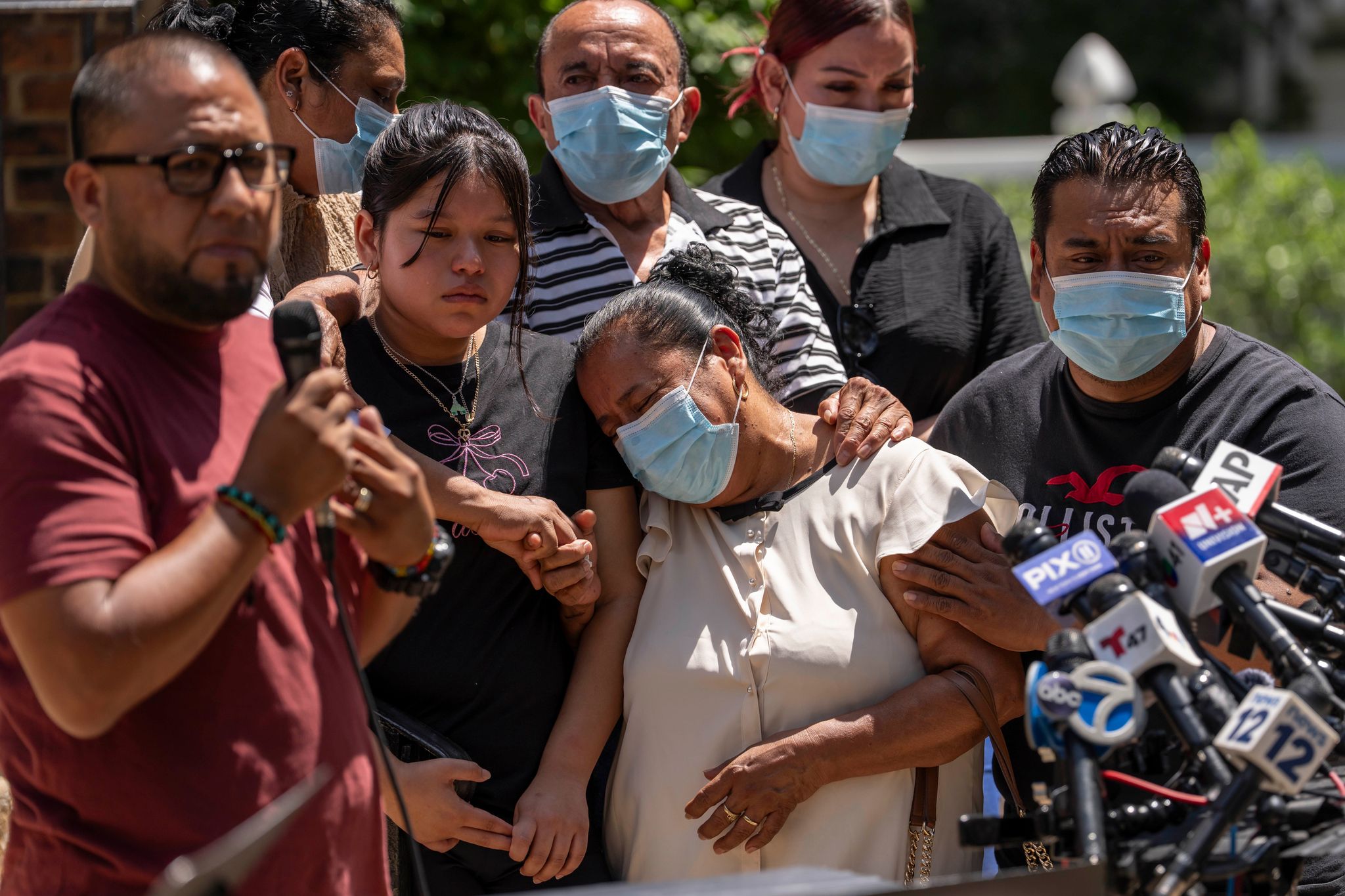 Familia de salvadoreño que murió en cárcel del ICE en N. Jersey denuncia falta de atención médica