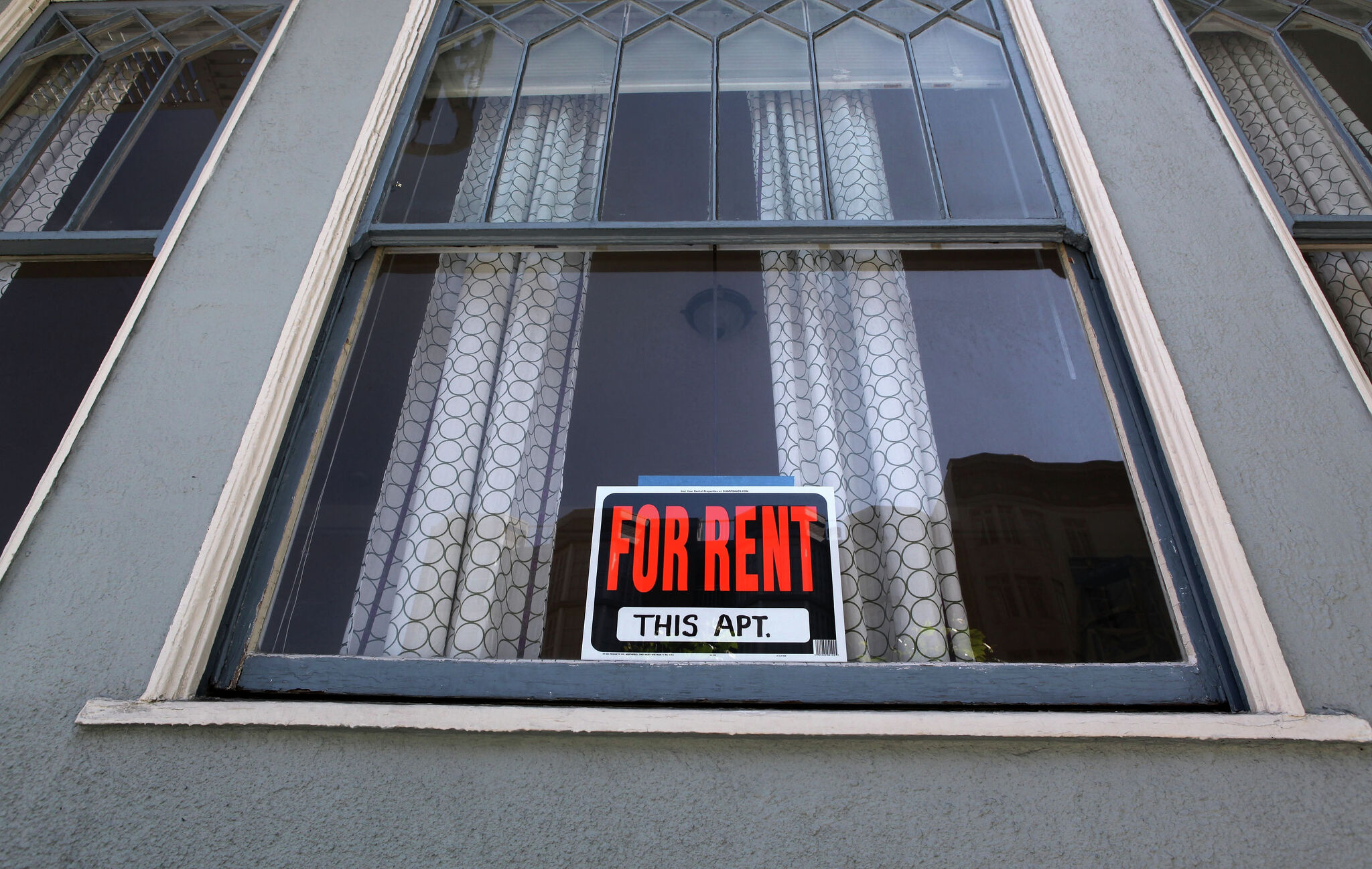 sfchronicle.com - Alyce McFadden - How a 'savvy' S.F. renter lost more than $18K in an elaborate real estate scam
