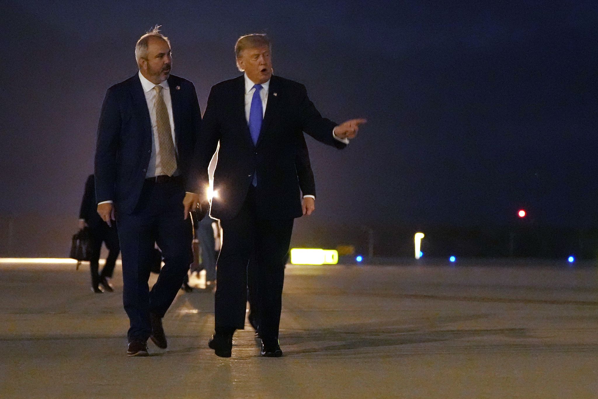 Trump dice que el acuerdo para reabrir el estrecho de Ormuz podría concretarse esta semana