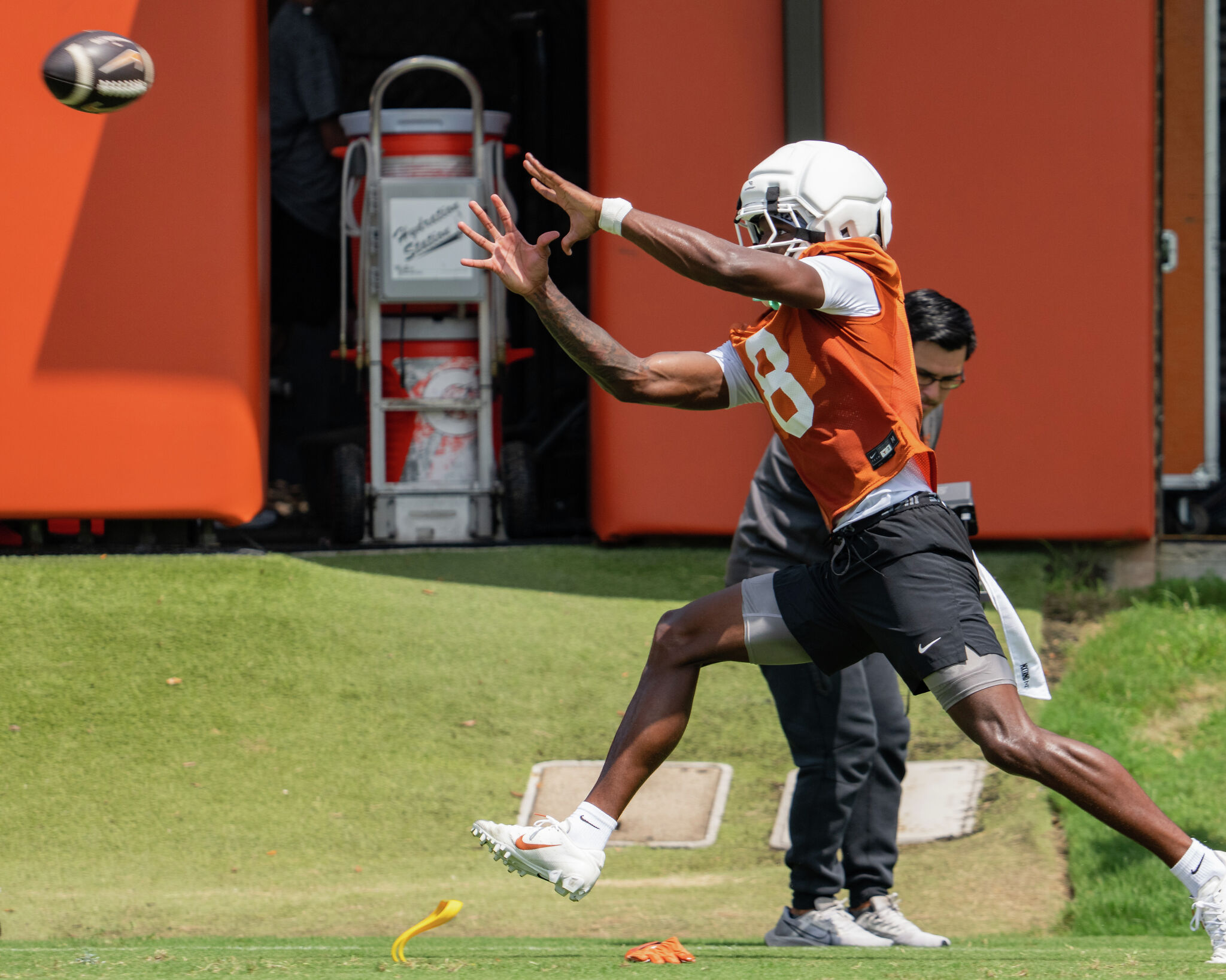 Texas football: WR Cam Coleman catches football and attention on social media