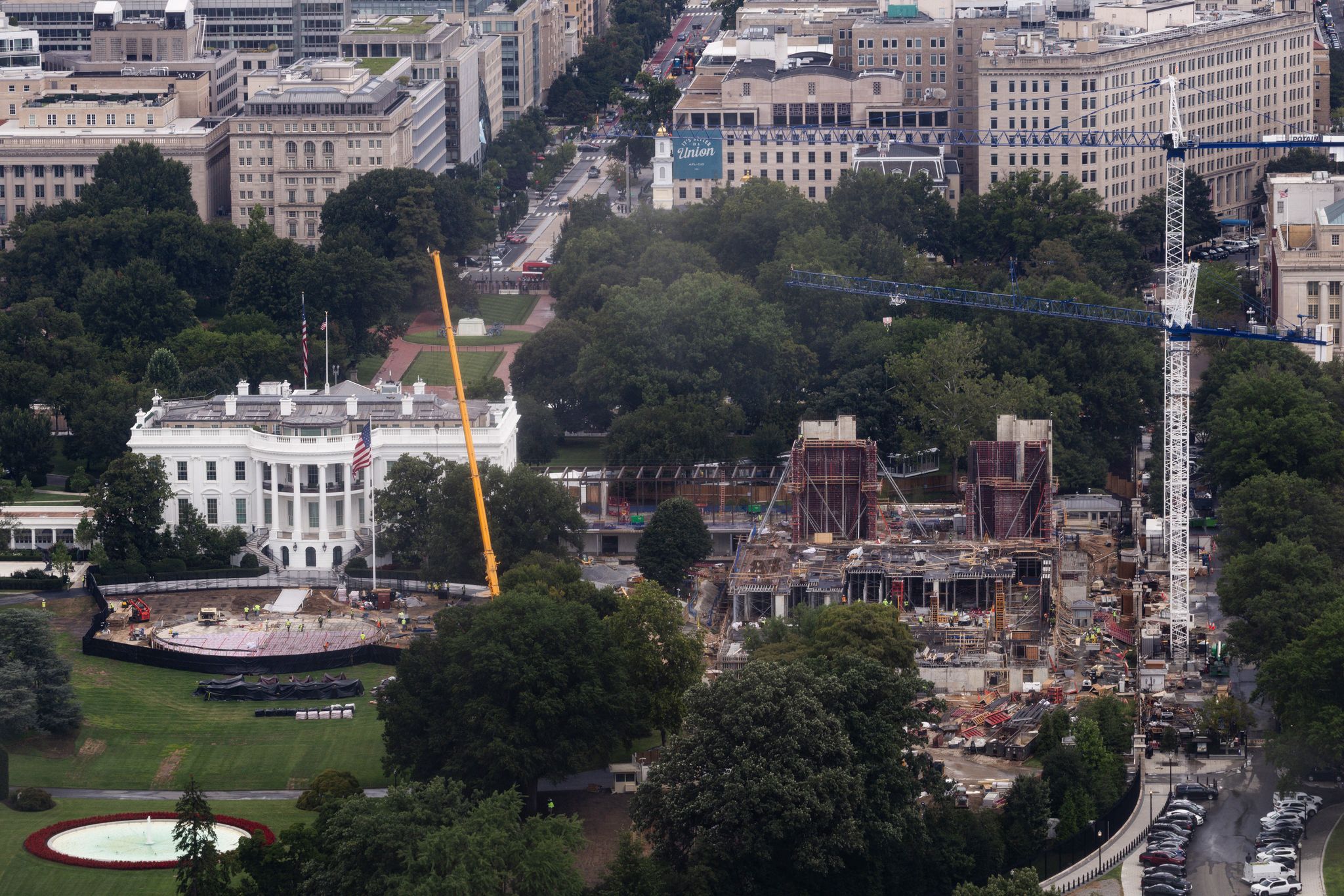 Corte de apelaciones falla en contra del salón de baile de Trump; necesita aprobación del Congreso