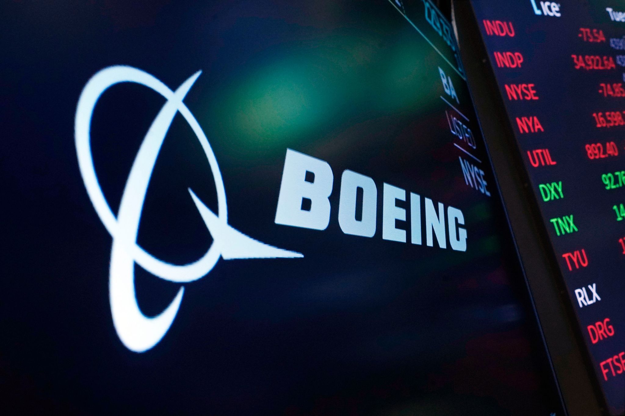 Business FAA orders crack inspections for hundreds of Boeing 737 Max jets By WYATTE GRANTHAM-PHILIPS , AP Business Writer Aug 7, 2026