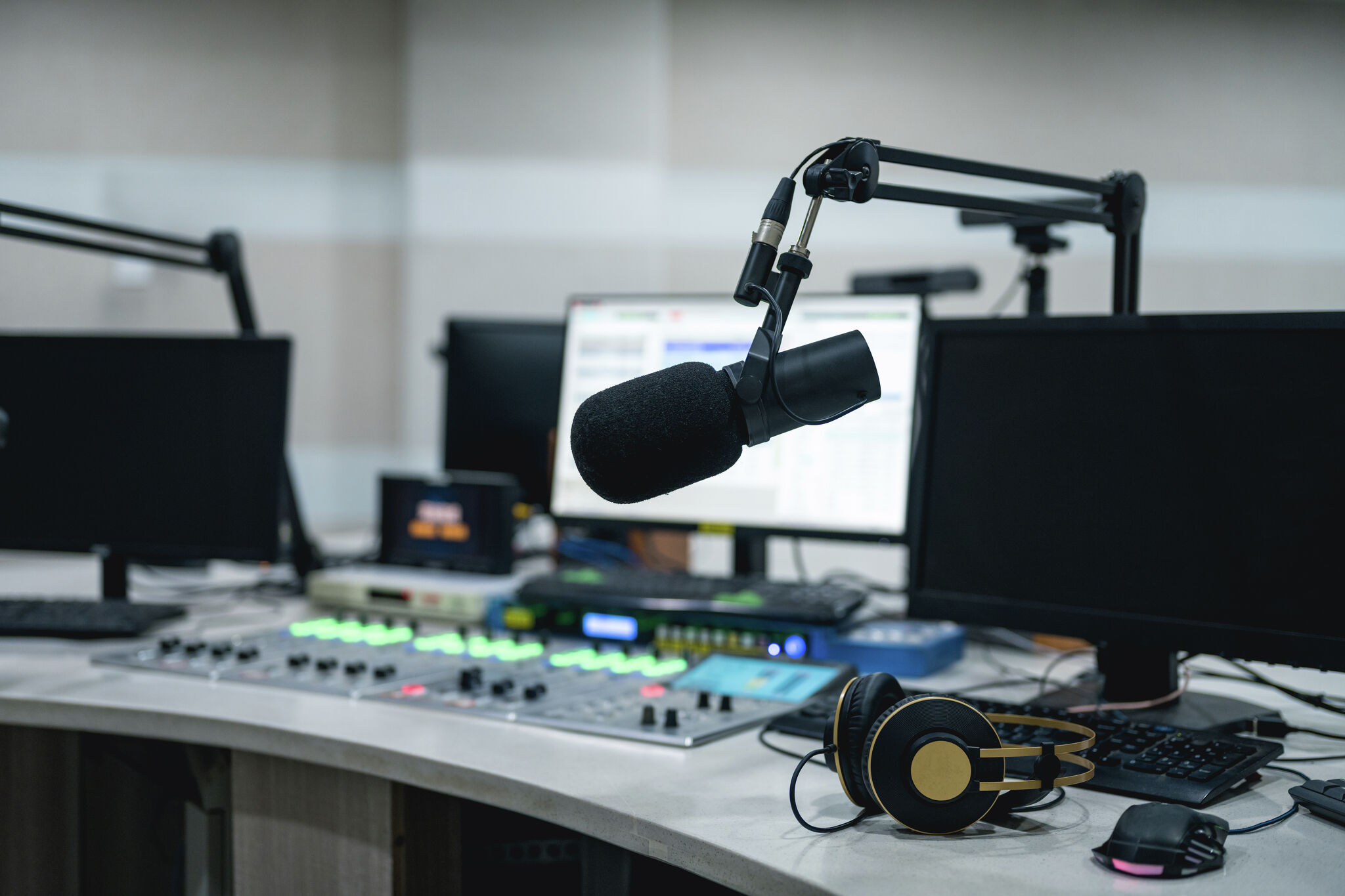 One of Texas' longest-running radio stations has shut down