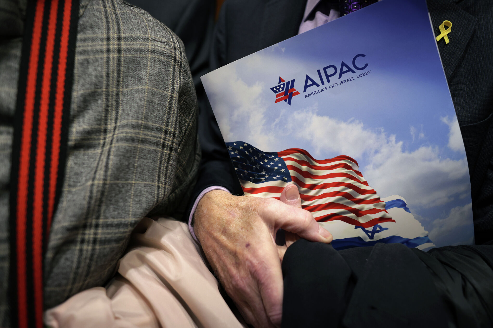 https://s.hdnux.com/photos/01/67/01/45/31201619/3/rawImage.jpg