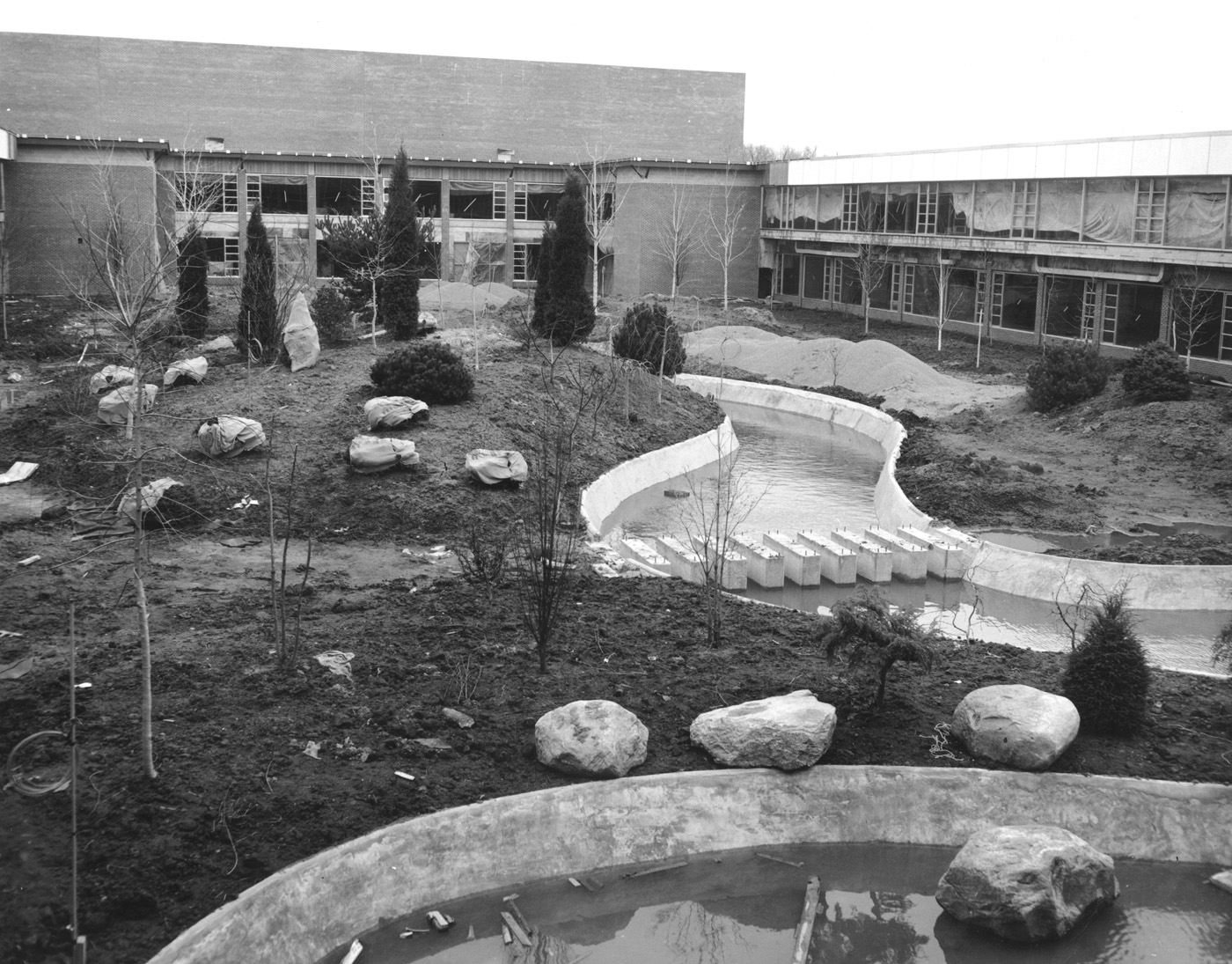 Delta at 65: College courtyard remains an enduring symbol of Alden B. Dow's vision