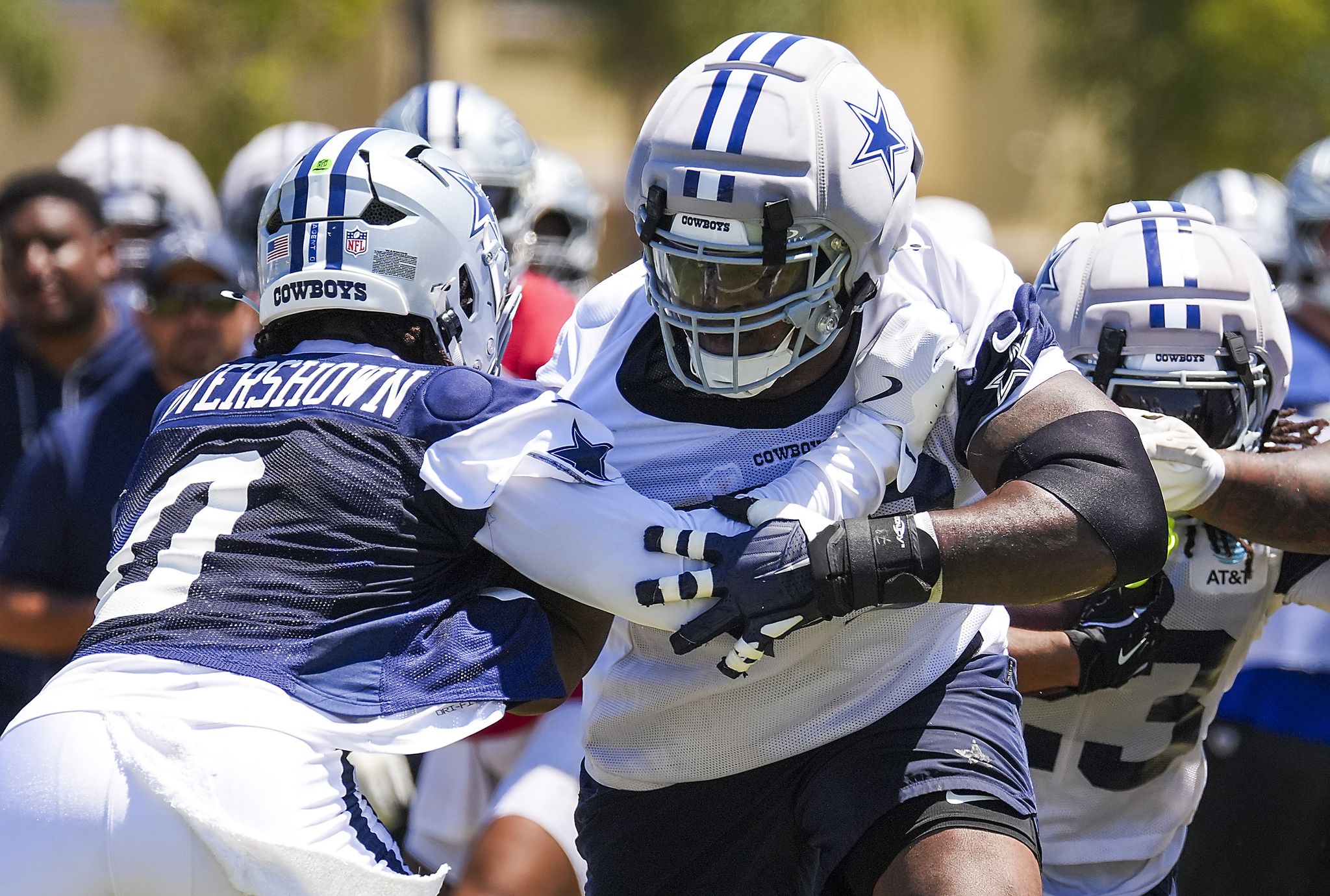 Cowboys lose key offensive lineman to injury for first several weeks of the season