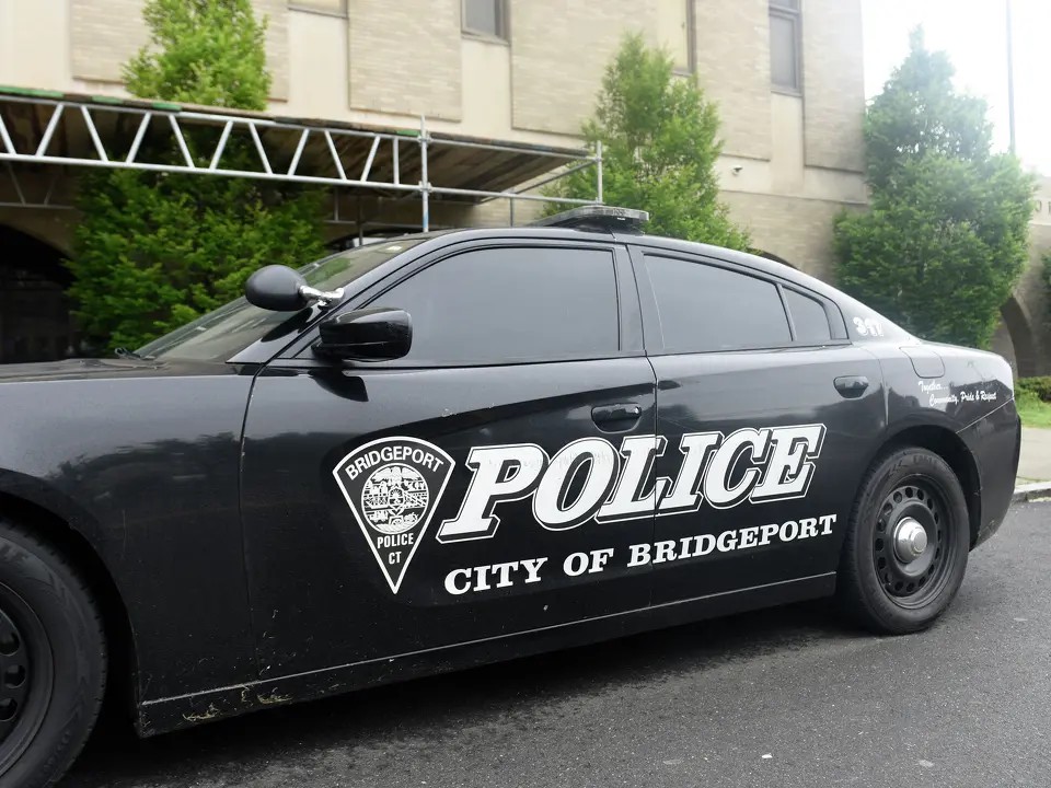 Bridgeport gunshot victim taken to hospital early Sunday