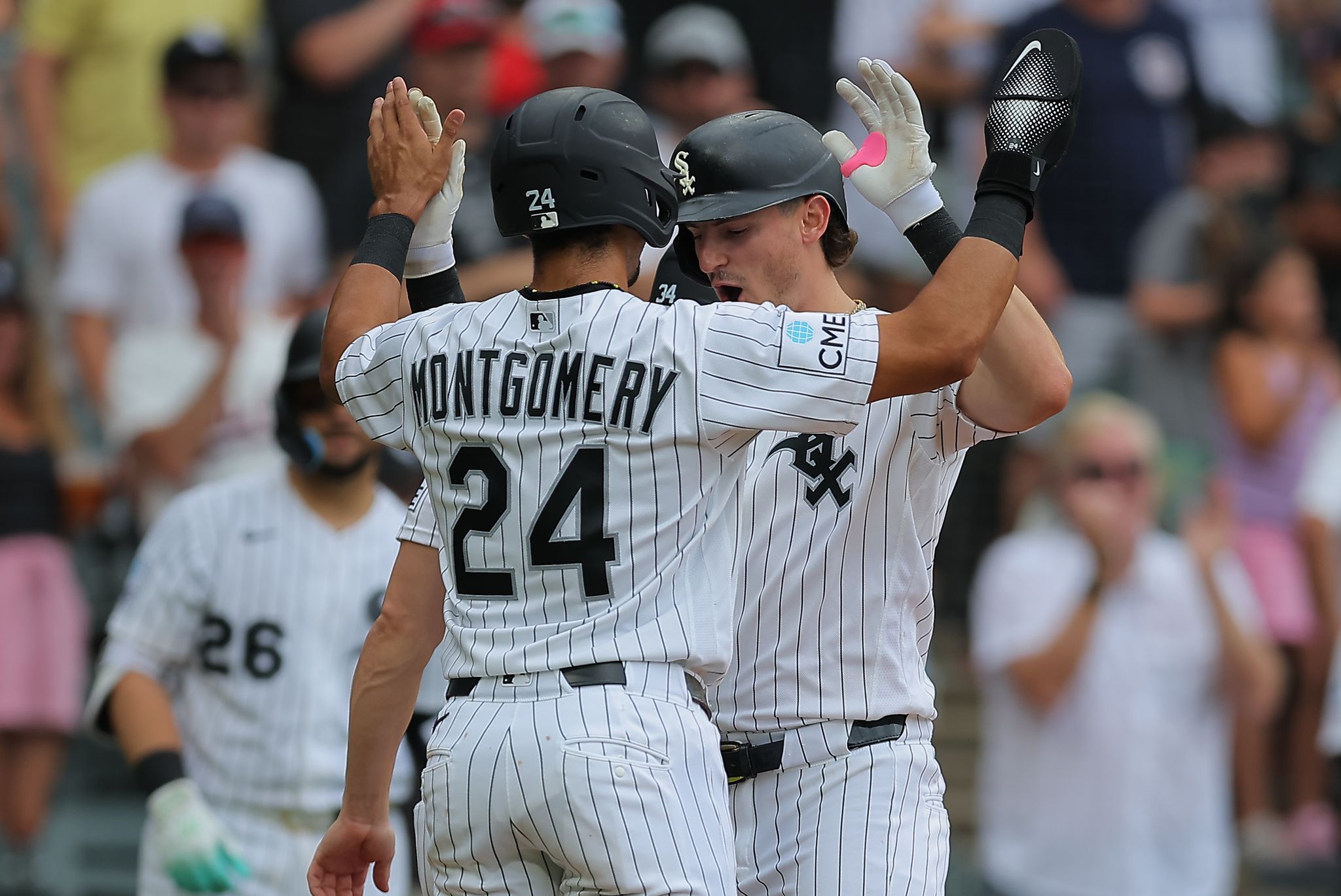 Colson Montgomery pega jonrón de 3 carreras y Medias Blancas vencen 5-3 a Guardianes