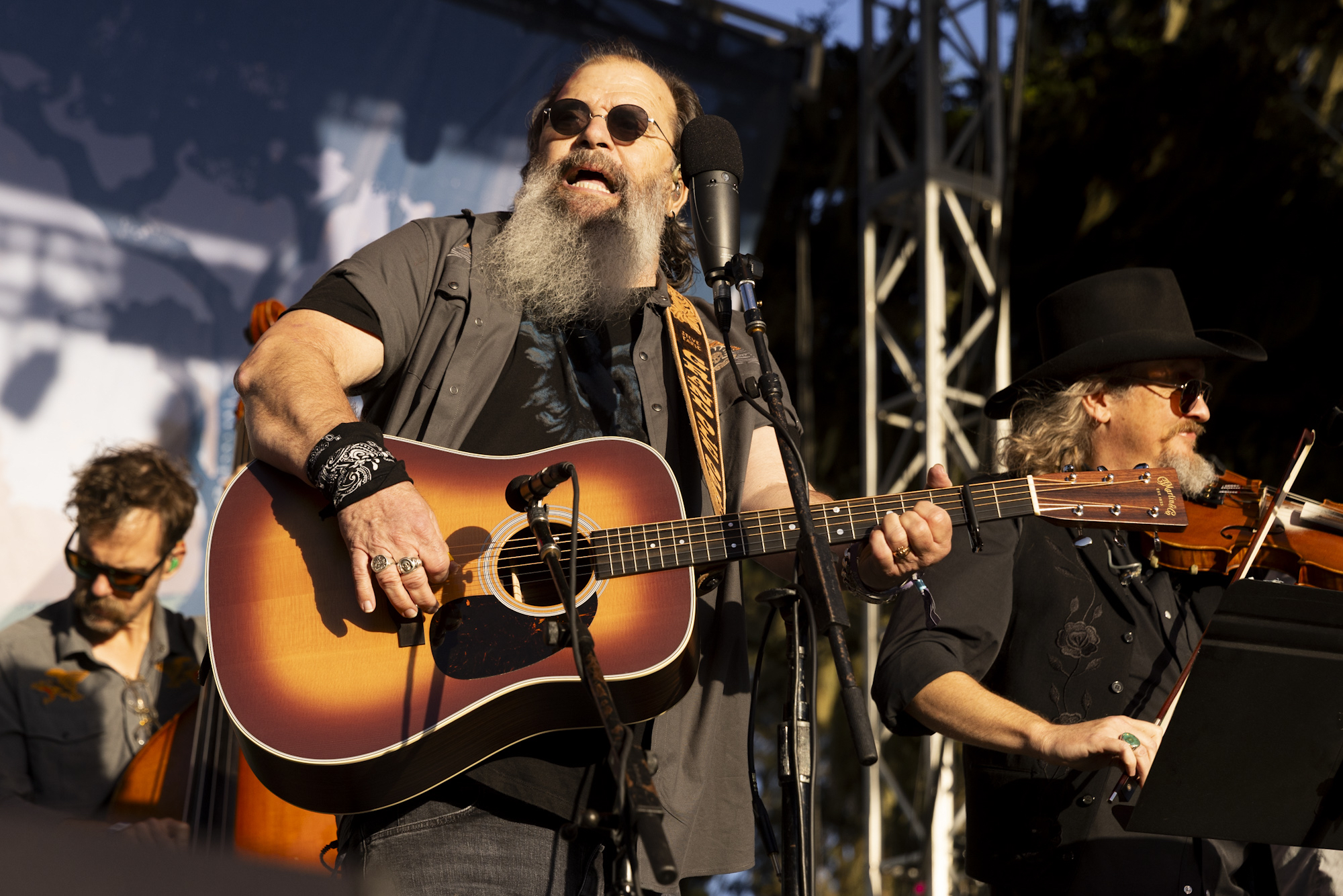 Musician Steve Earle to be honord by the city of San Antonio today