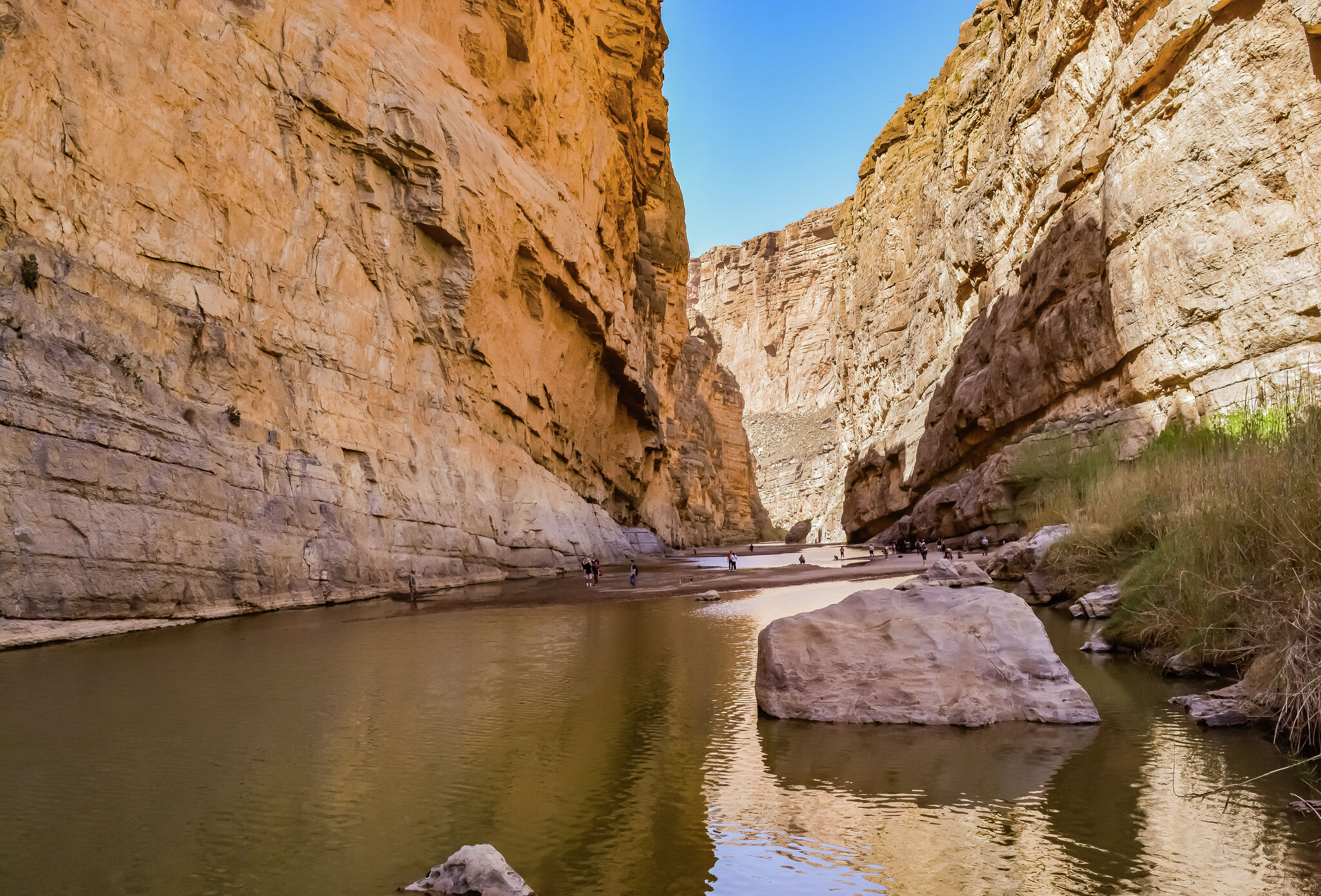 Cornyn urges talks before border barrier work in Big Bend parks