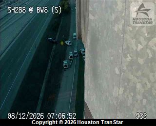 Fatal crash along Highway 288 in Pearland blocks southbound lanes, police say