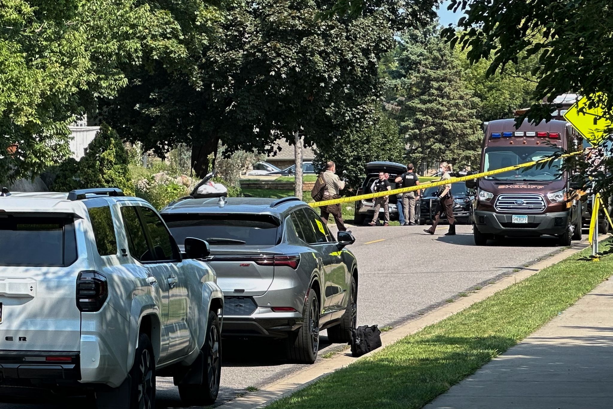 Hombre mata a una mujer y a su hijo en una guardería de Minnesota antes de quitarse la vida By Por MARK VANCLEAVE y R.J. RICO , The Associated Press Updated Aug 12, 2026 2:40 p.m.