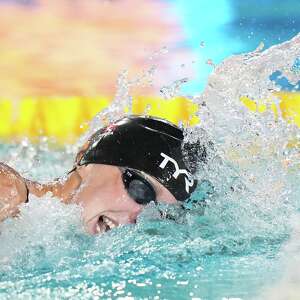 Katie Ledecky swimming 1500m freestyle race on home soil