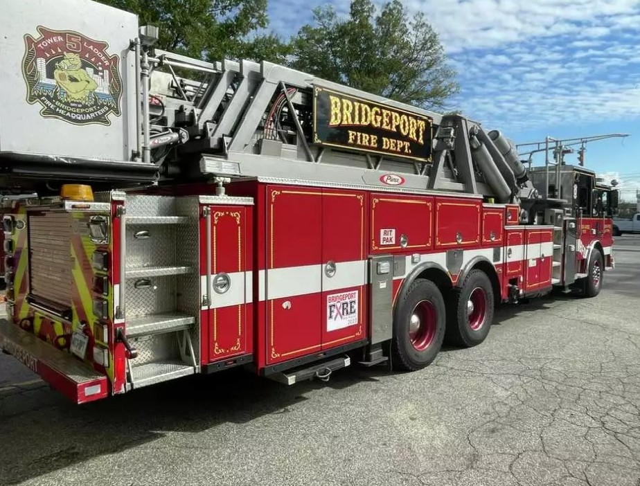 Fire damages empty Bridgeport multifamily house early Saturday, official says