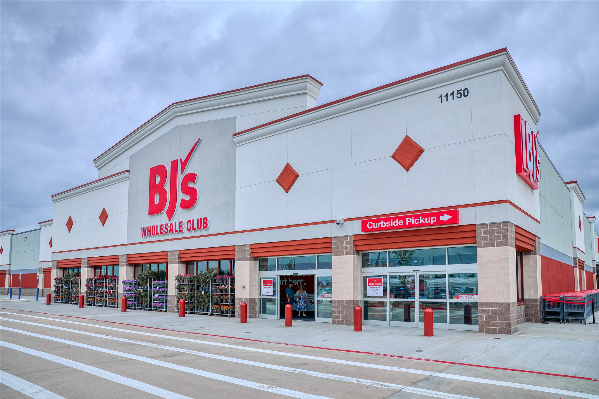 Costco rival BJ's Wholesale opens fifth Texas store